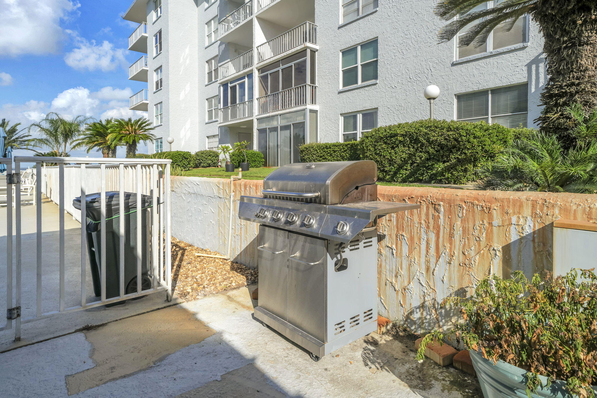 3857 Indian Trail 115