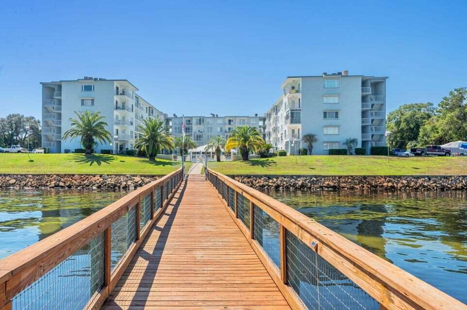 3857 Indian Trail 115