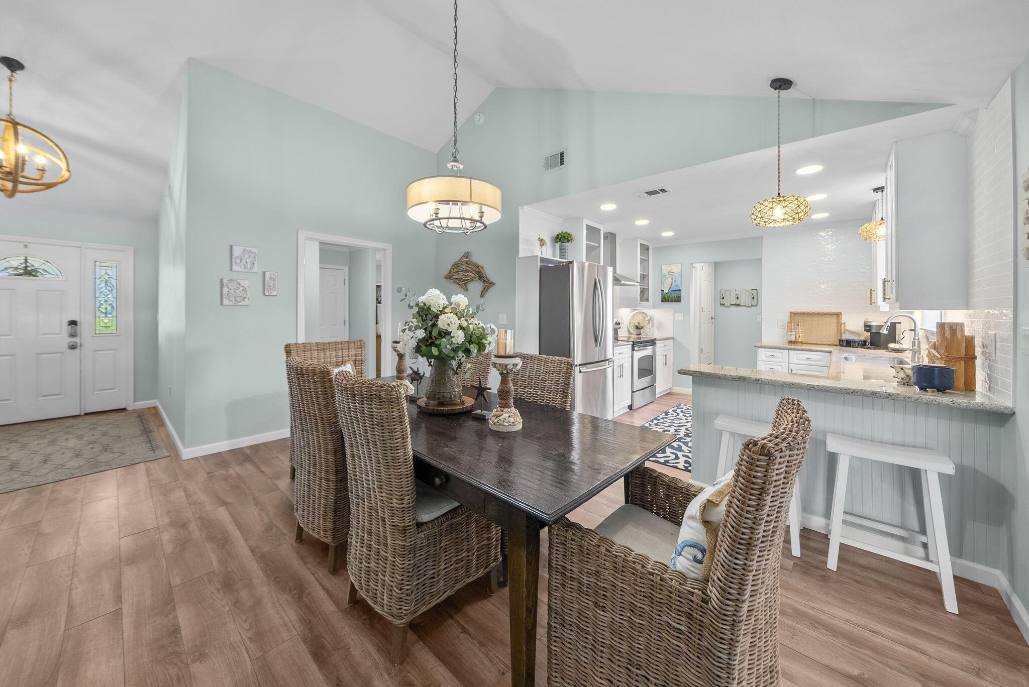 10 Fairway Drive