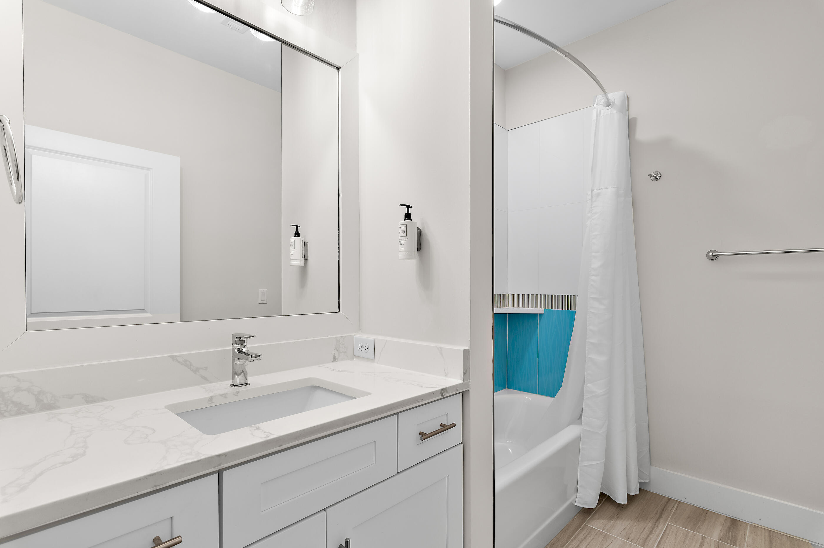 206 Henderson Resort Way 5404
