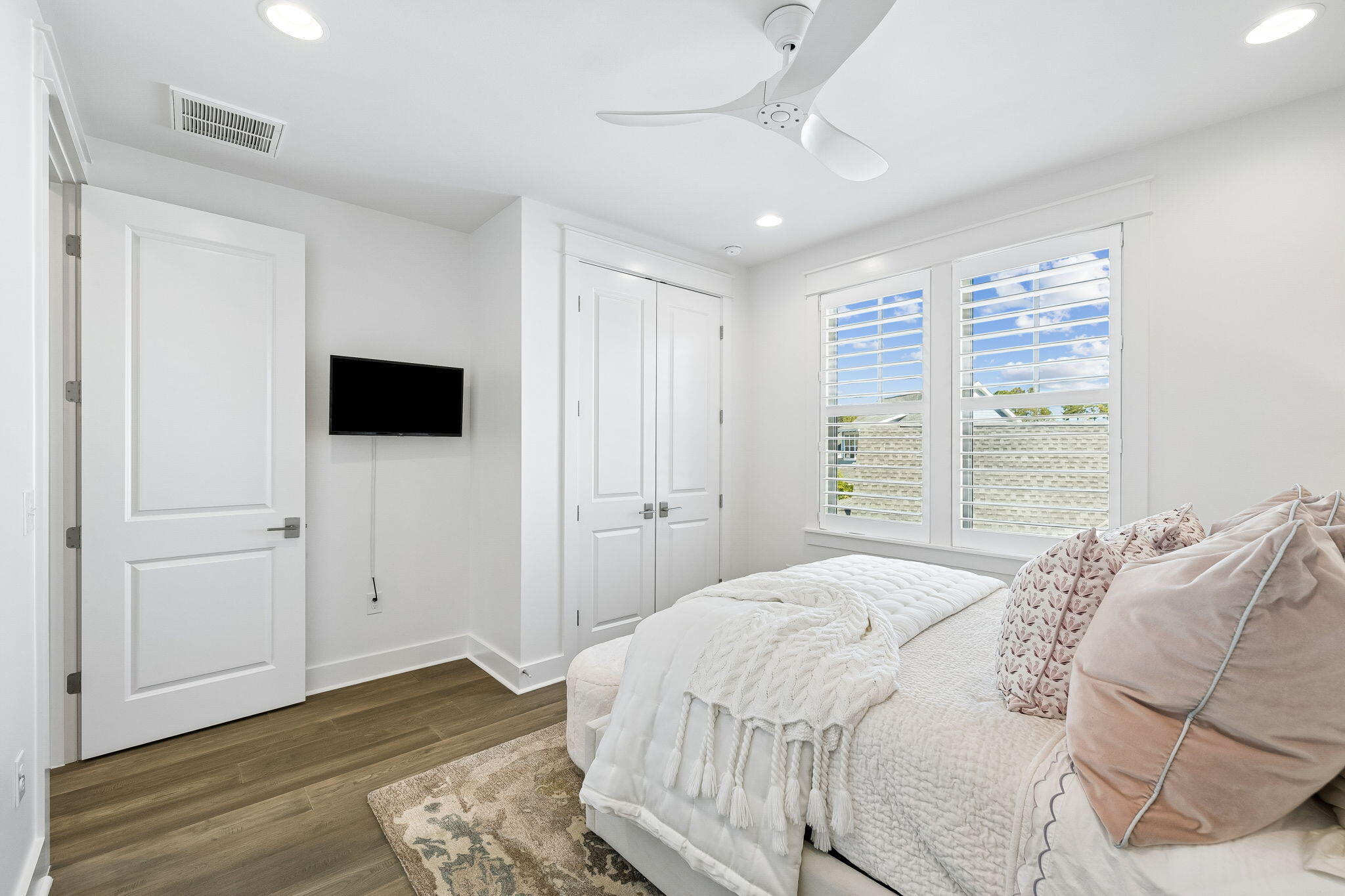 229 Sandchase Circle
