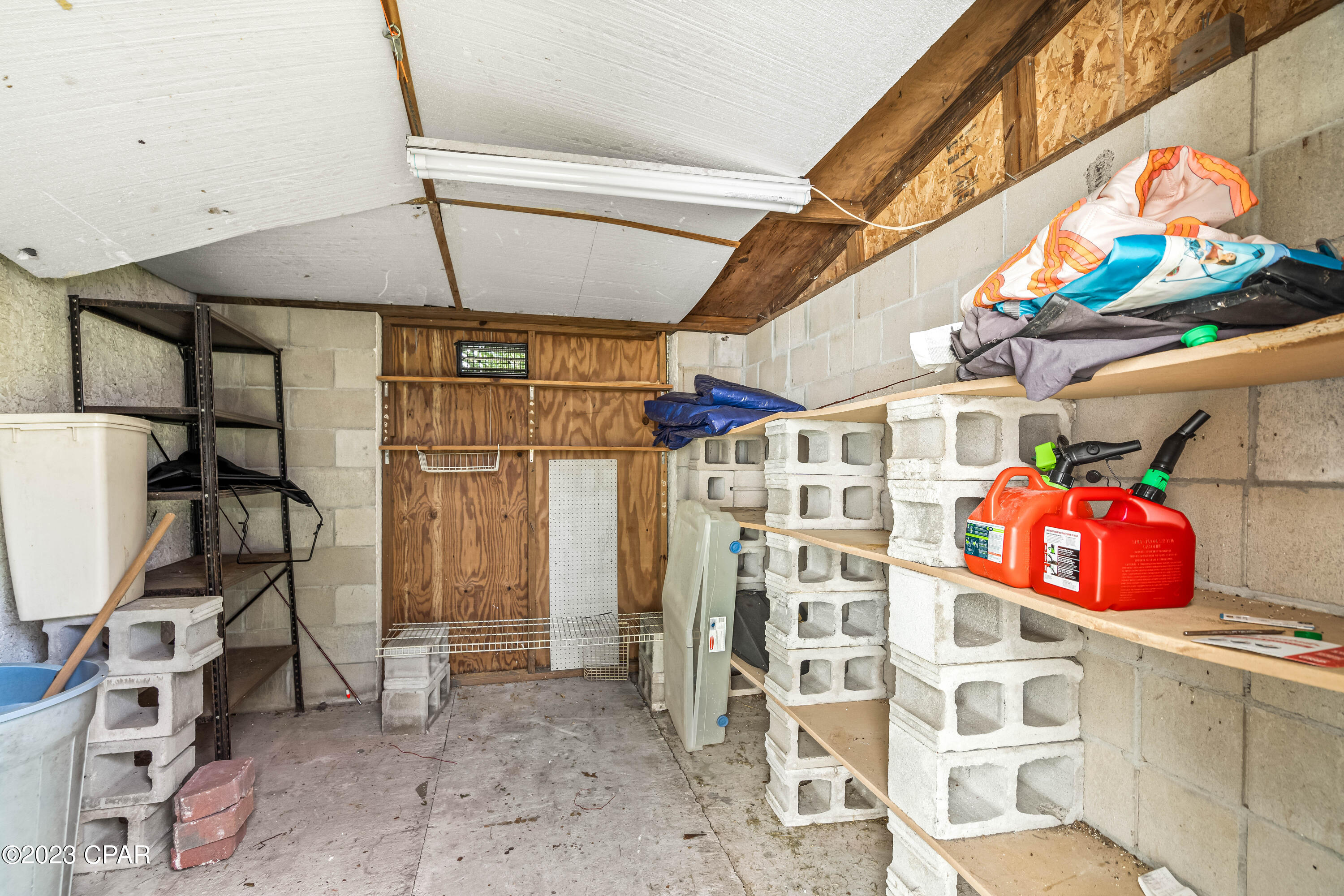 4046 Woodridge Road