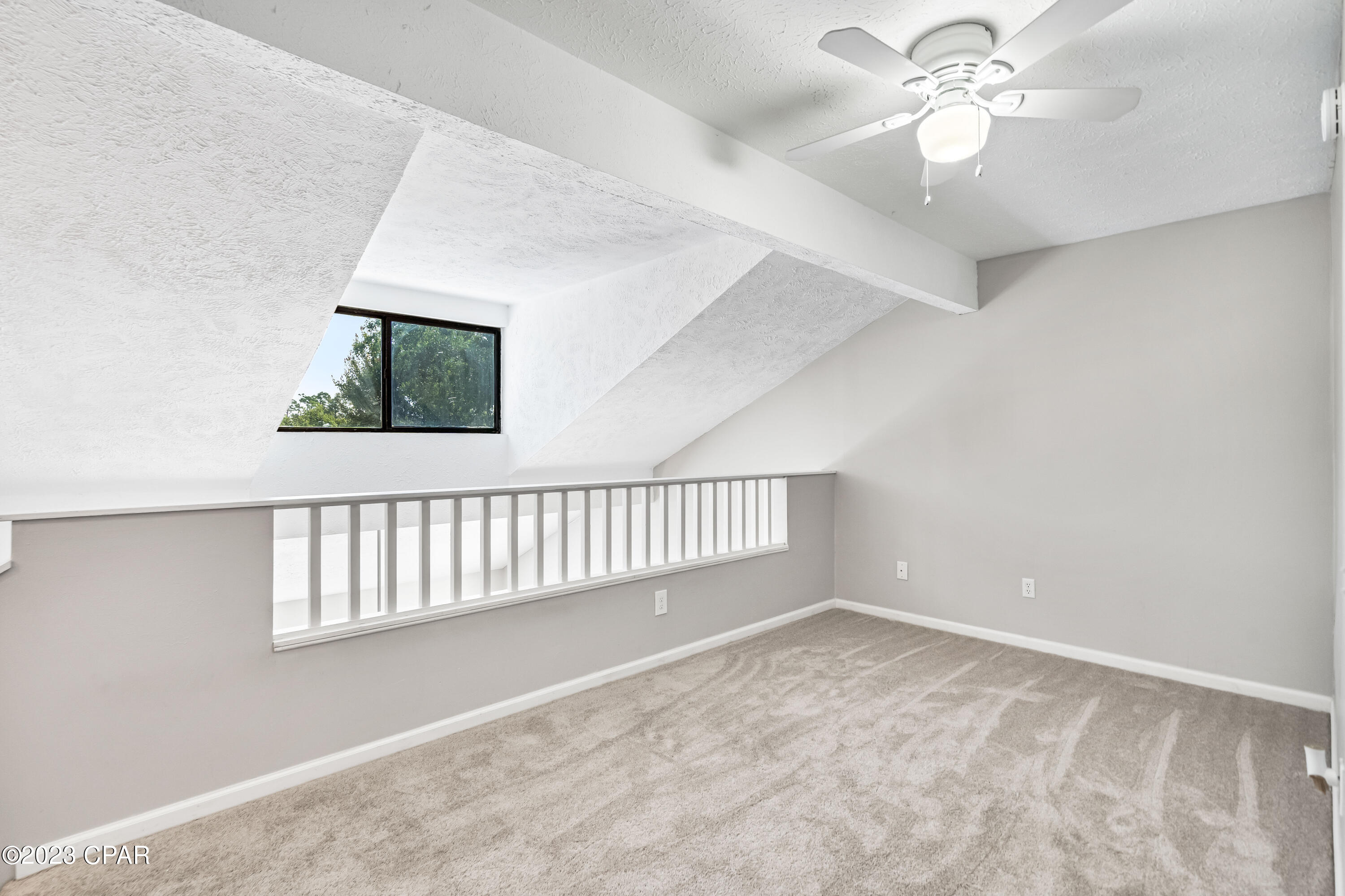 4046 Woodridge Road