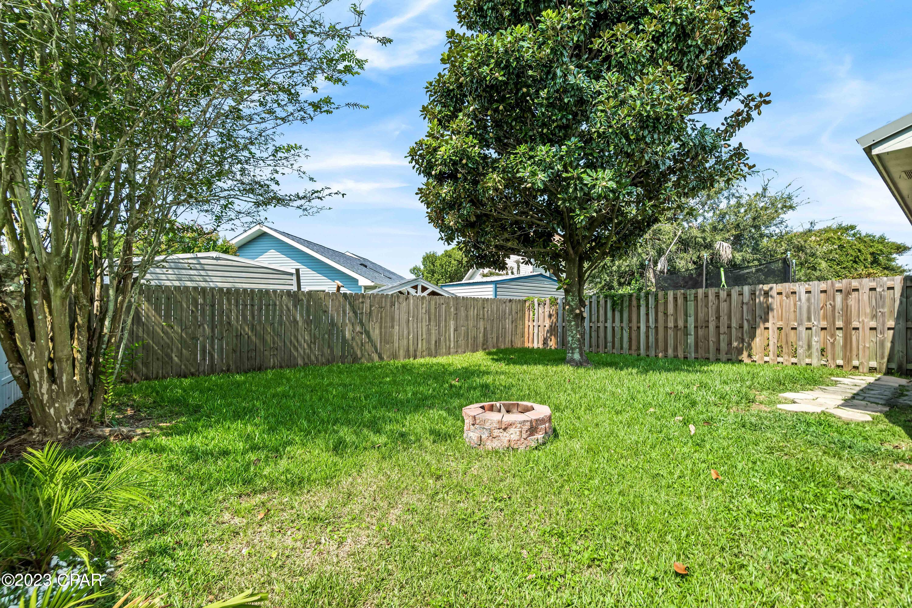 4046 Woodridge Road