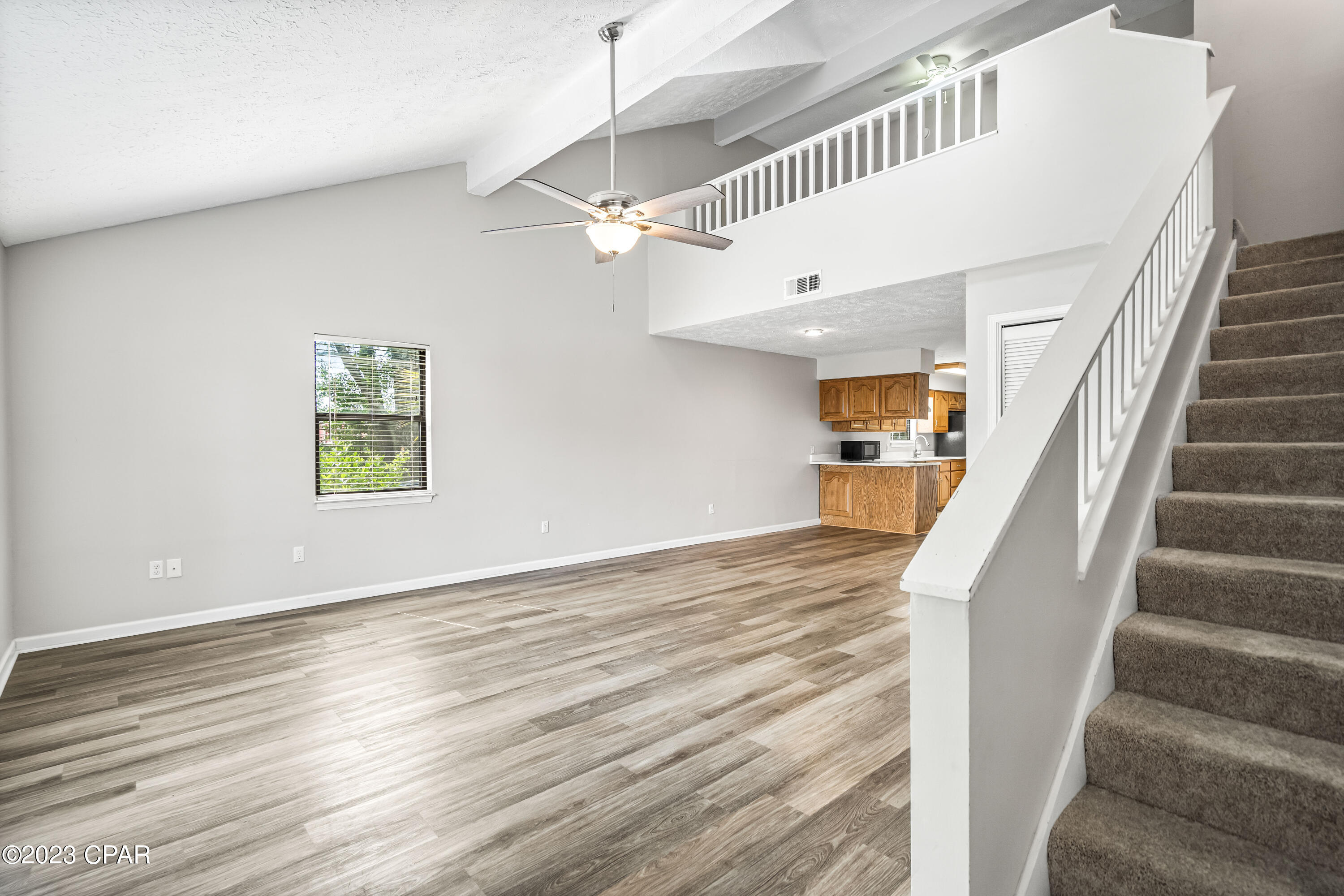 4046 Woodridge Road