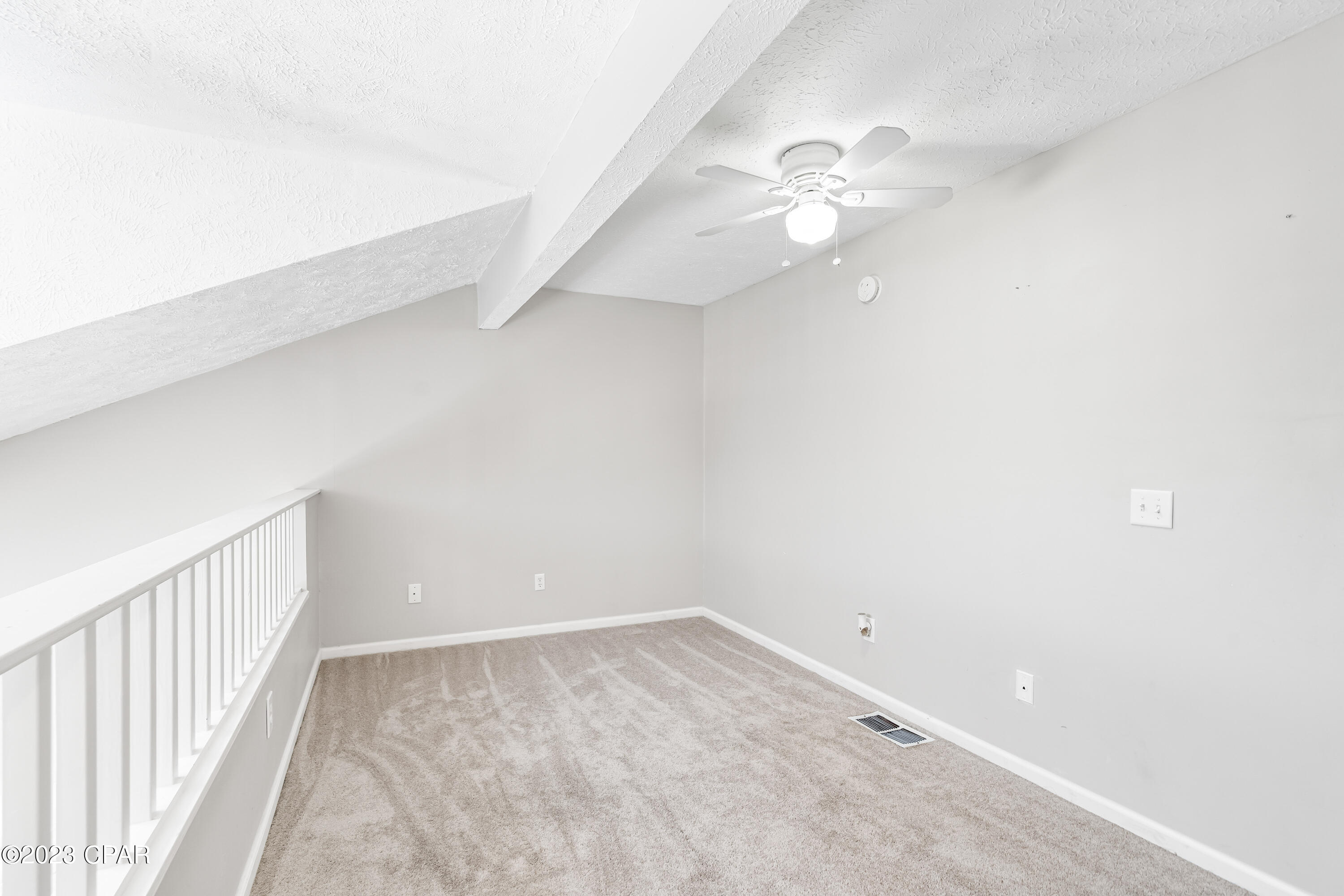 4046 Woodridge Road