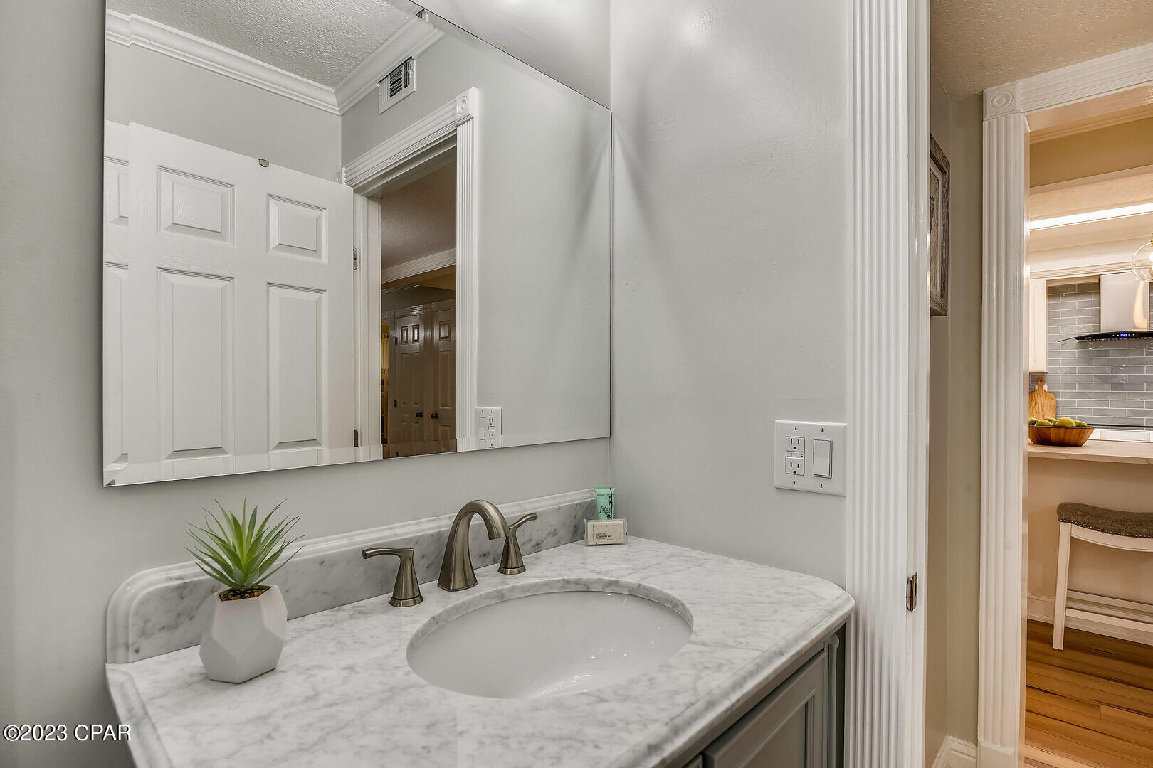 5801 Thomas Dr Drive 901