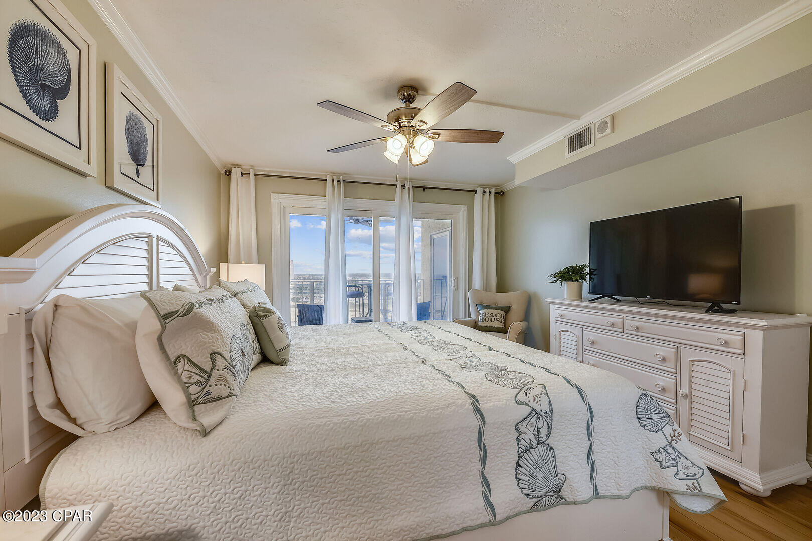 5801 Thomas Dr Drive 901