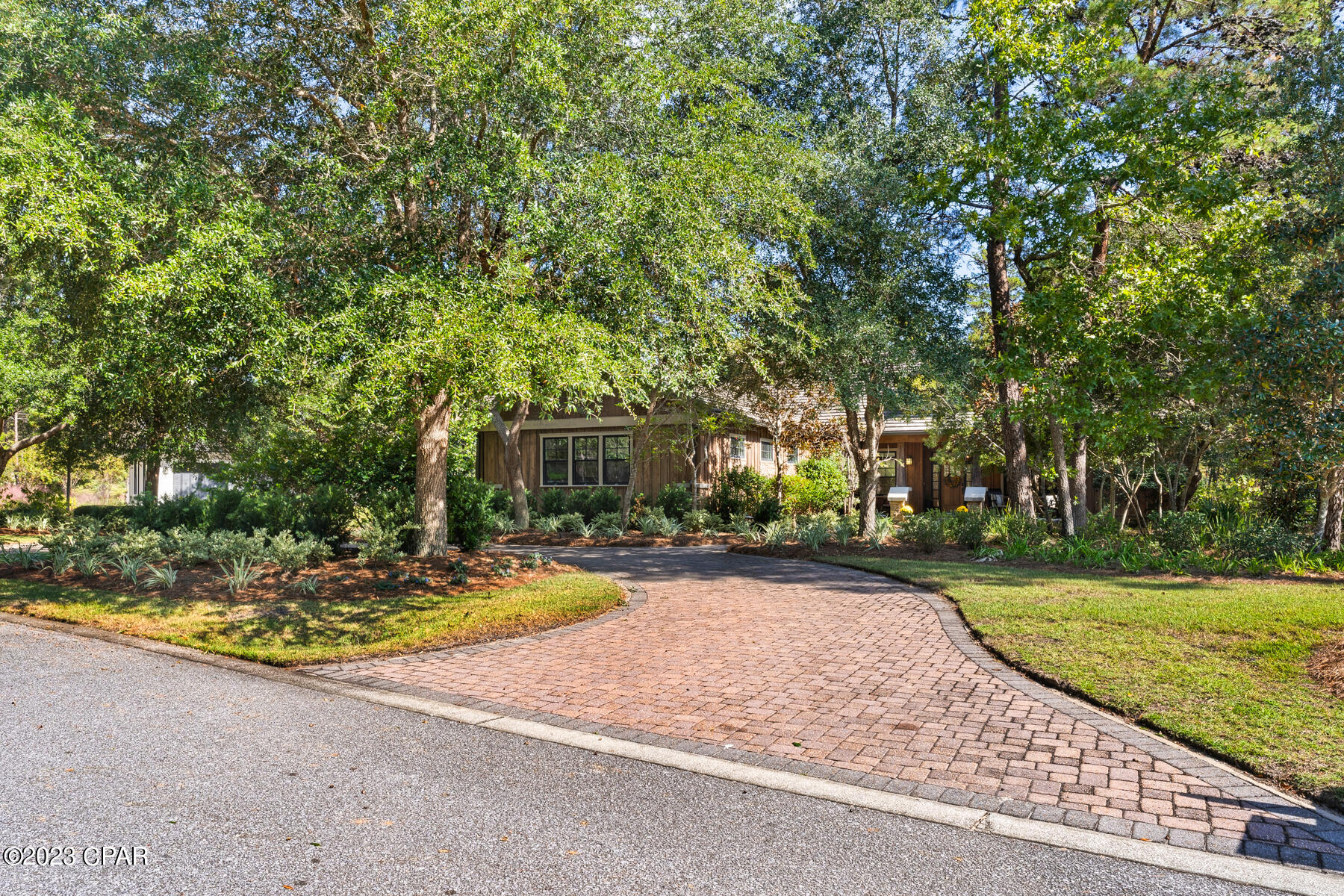 1608 Sharks Tooth Trail