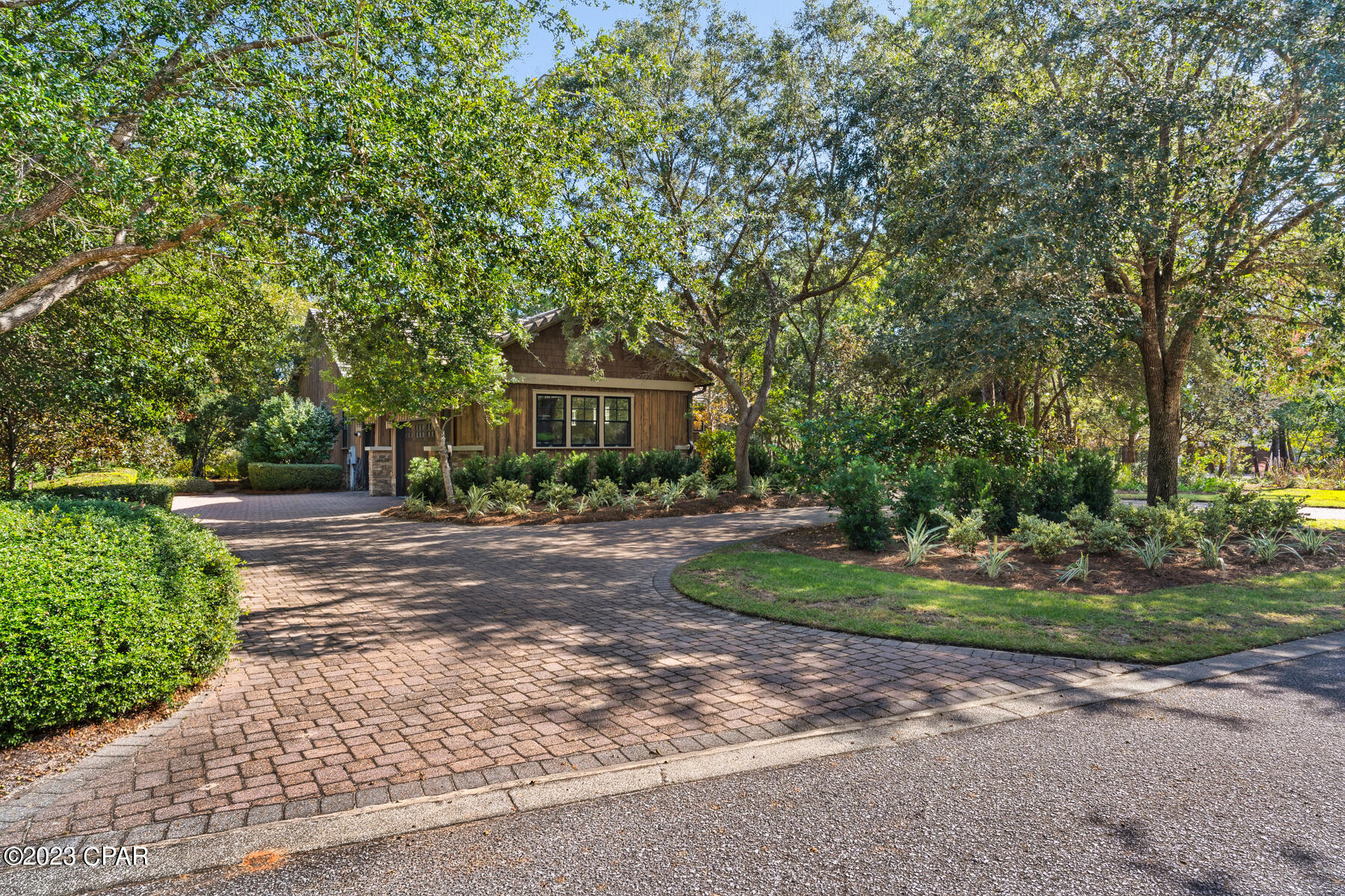 1608 Sharks Tooth Trail