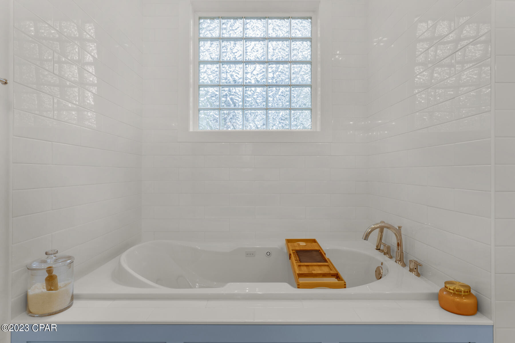 1608 Sharks Tooth Trail