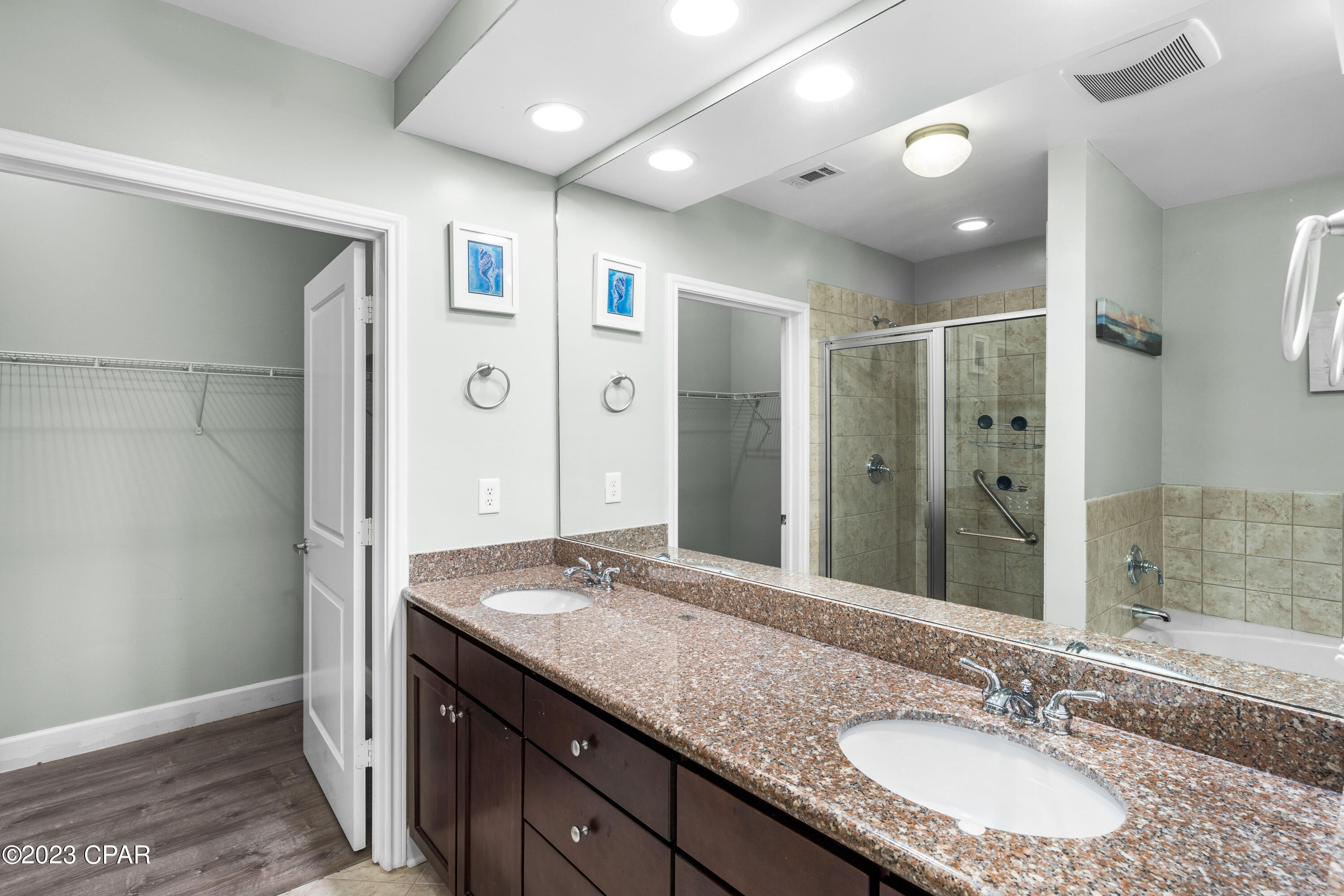 8700 Front Beach Road 5208
