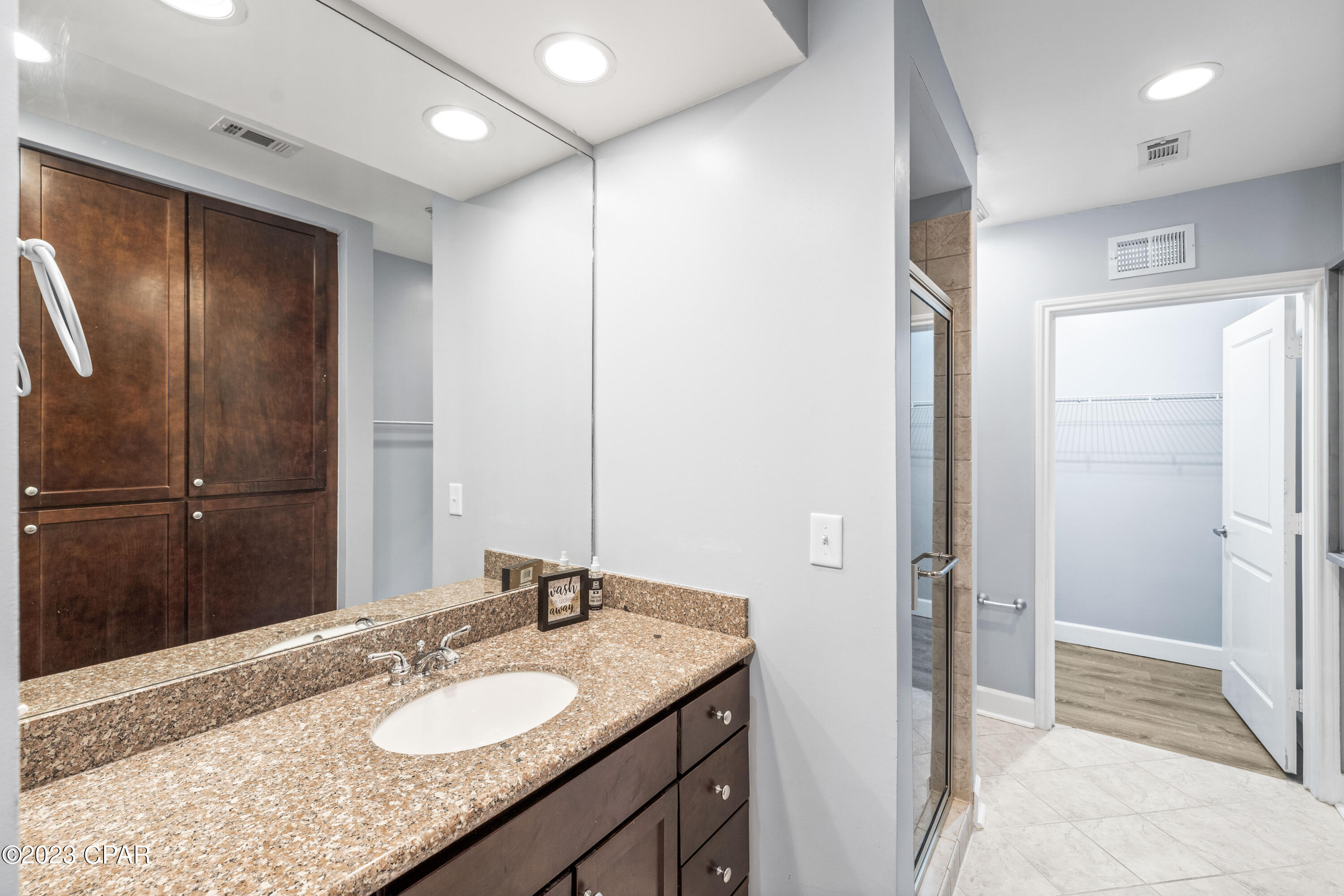 8700 Front Beach Road 5208