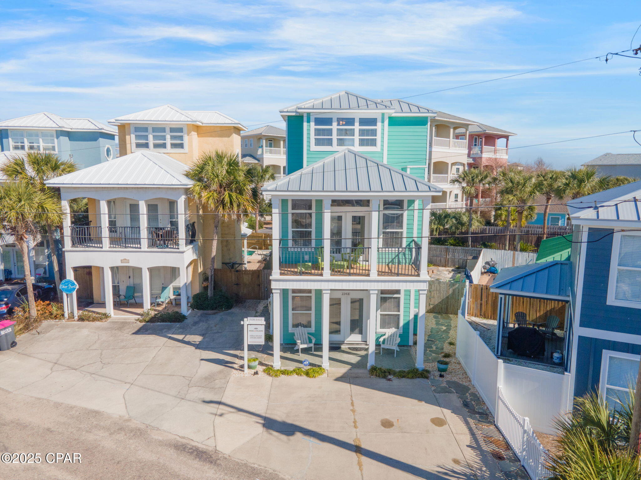 22418 Sandstorm Lane