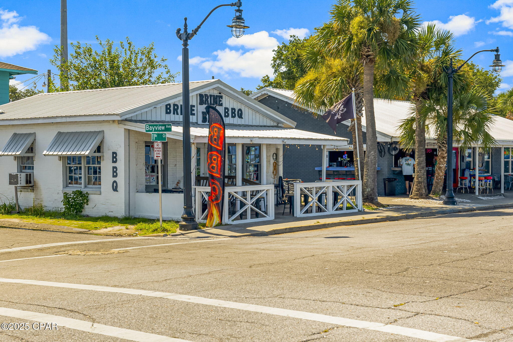 111 N Cove Avenue