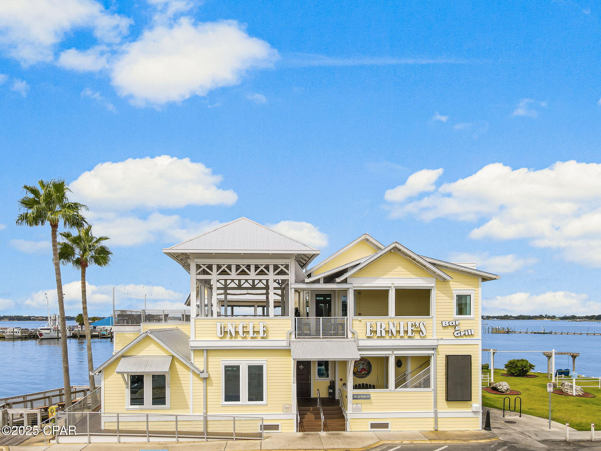 111 N Cove Avenue