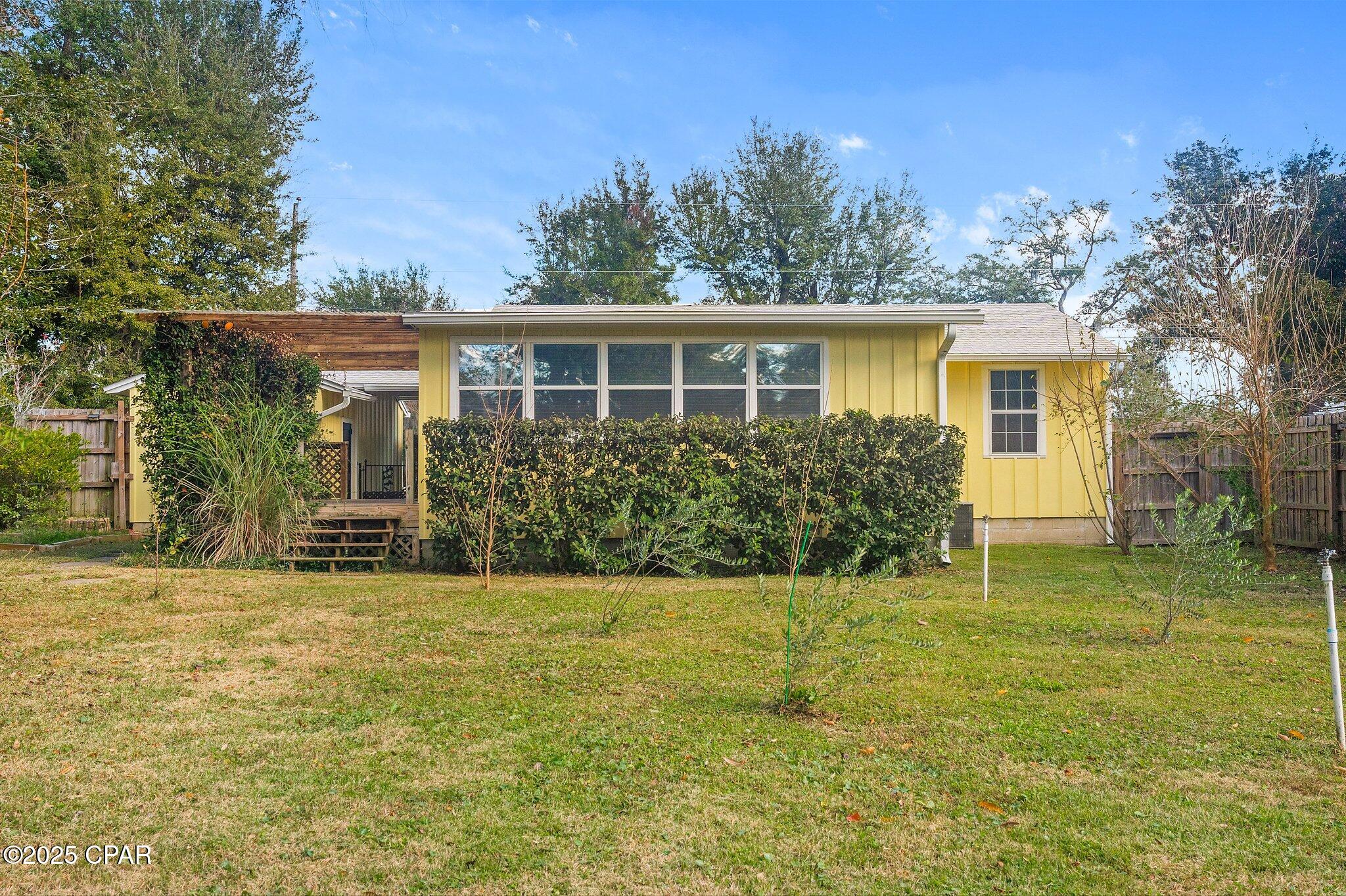 111 N Cove Avenue