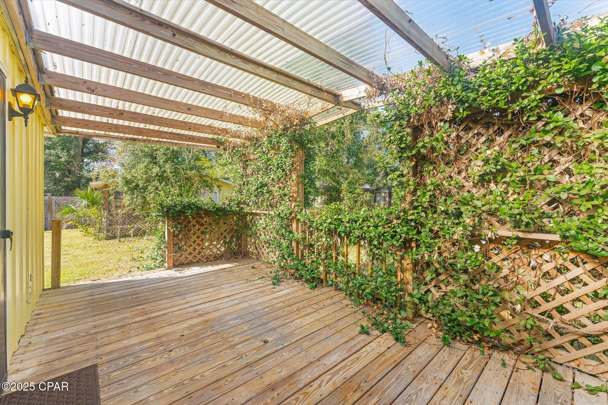 111 N Cove Avenue