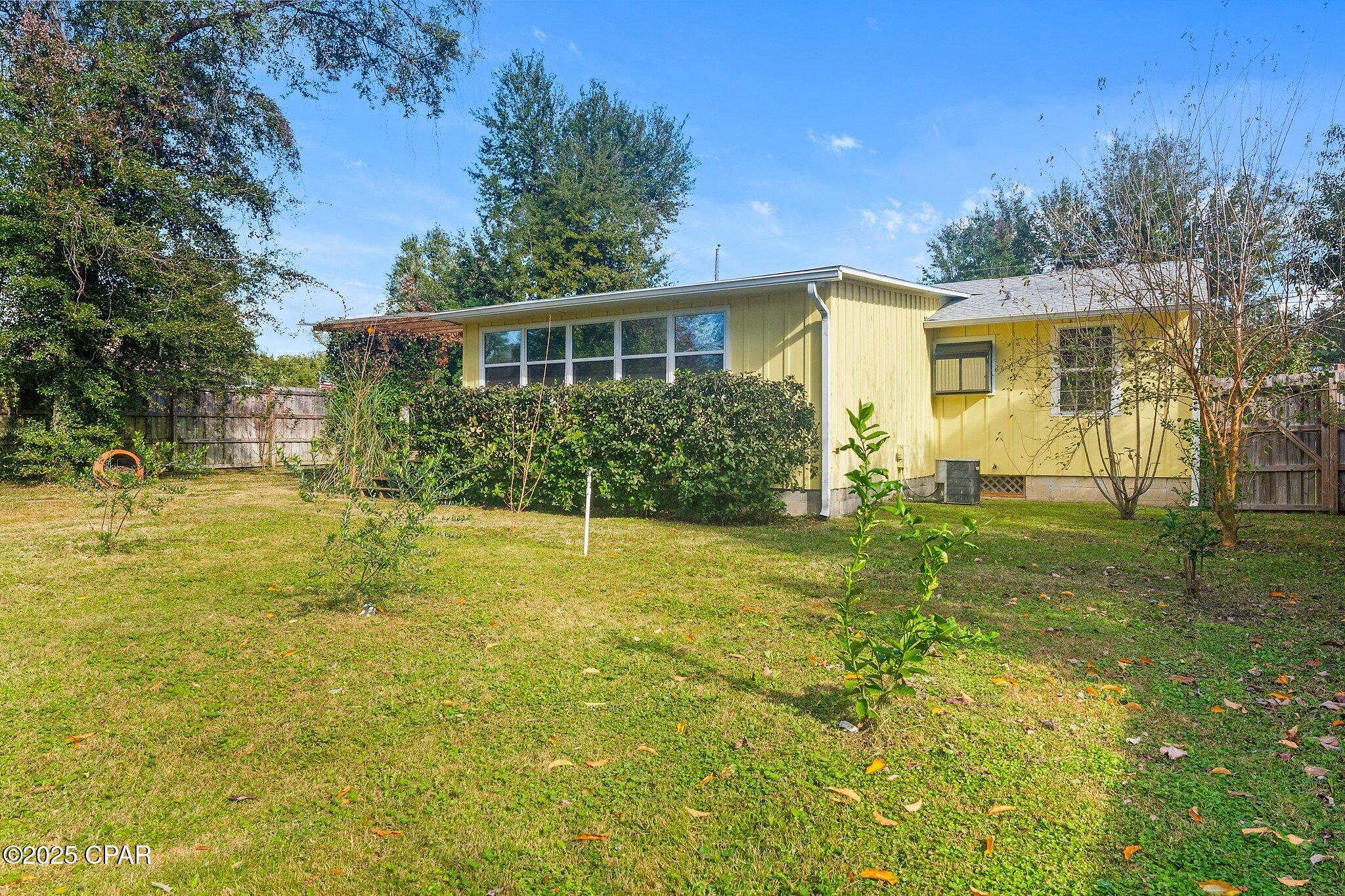 111 N Cove Avenue