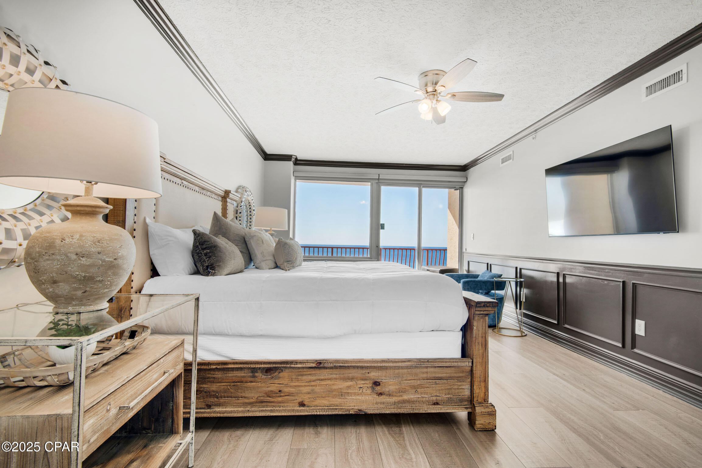 7115 Thomas Drive 901