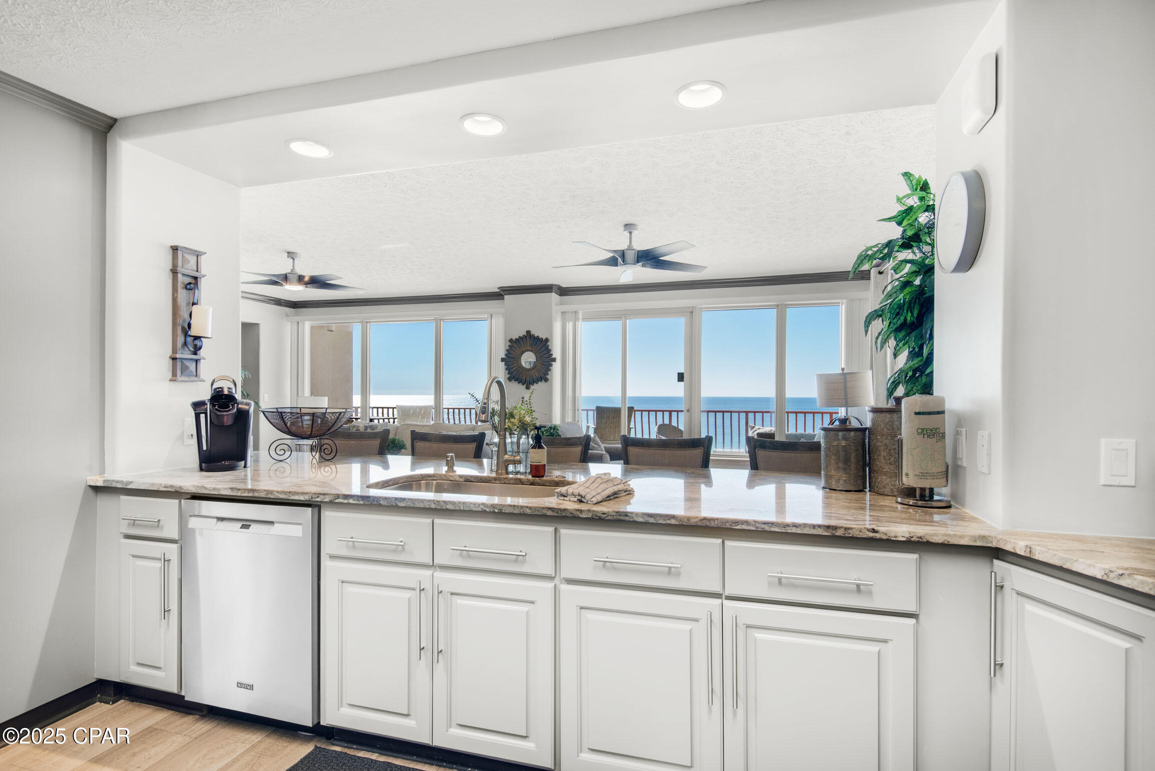 7115 Thomas Drive 901