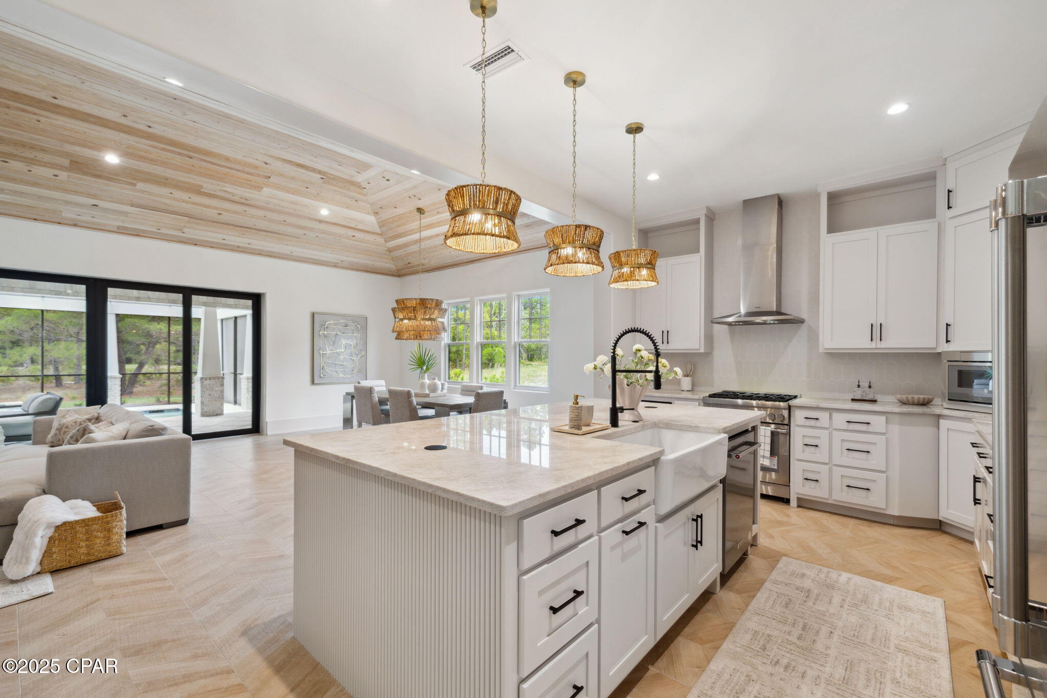1621 Meadowlark Way