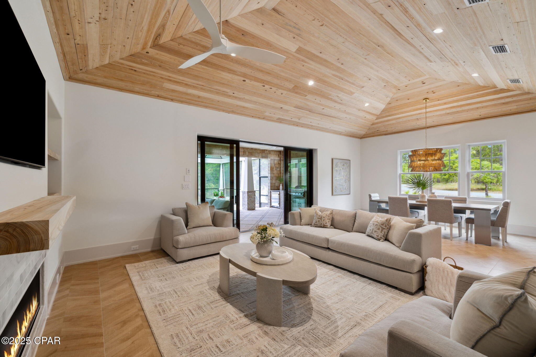 1621 Meadowlark Way