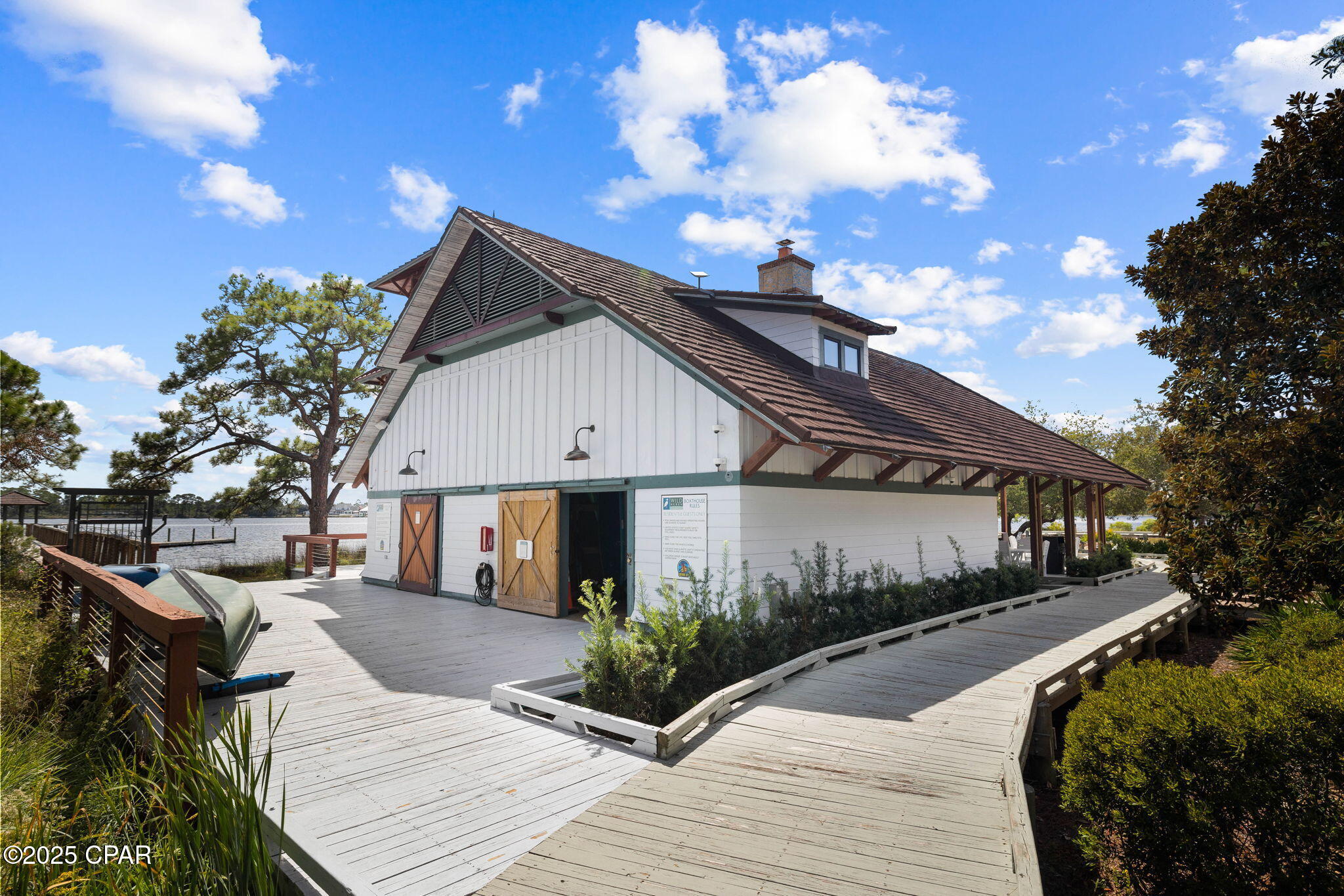 1621 Meadowlark Way
