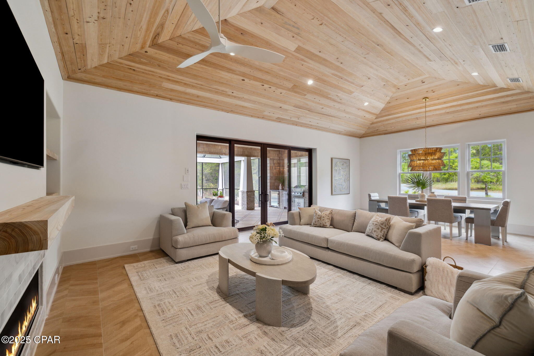 1621 Meadowlark Way