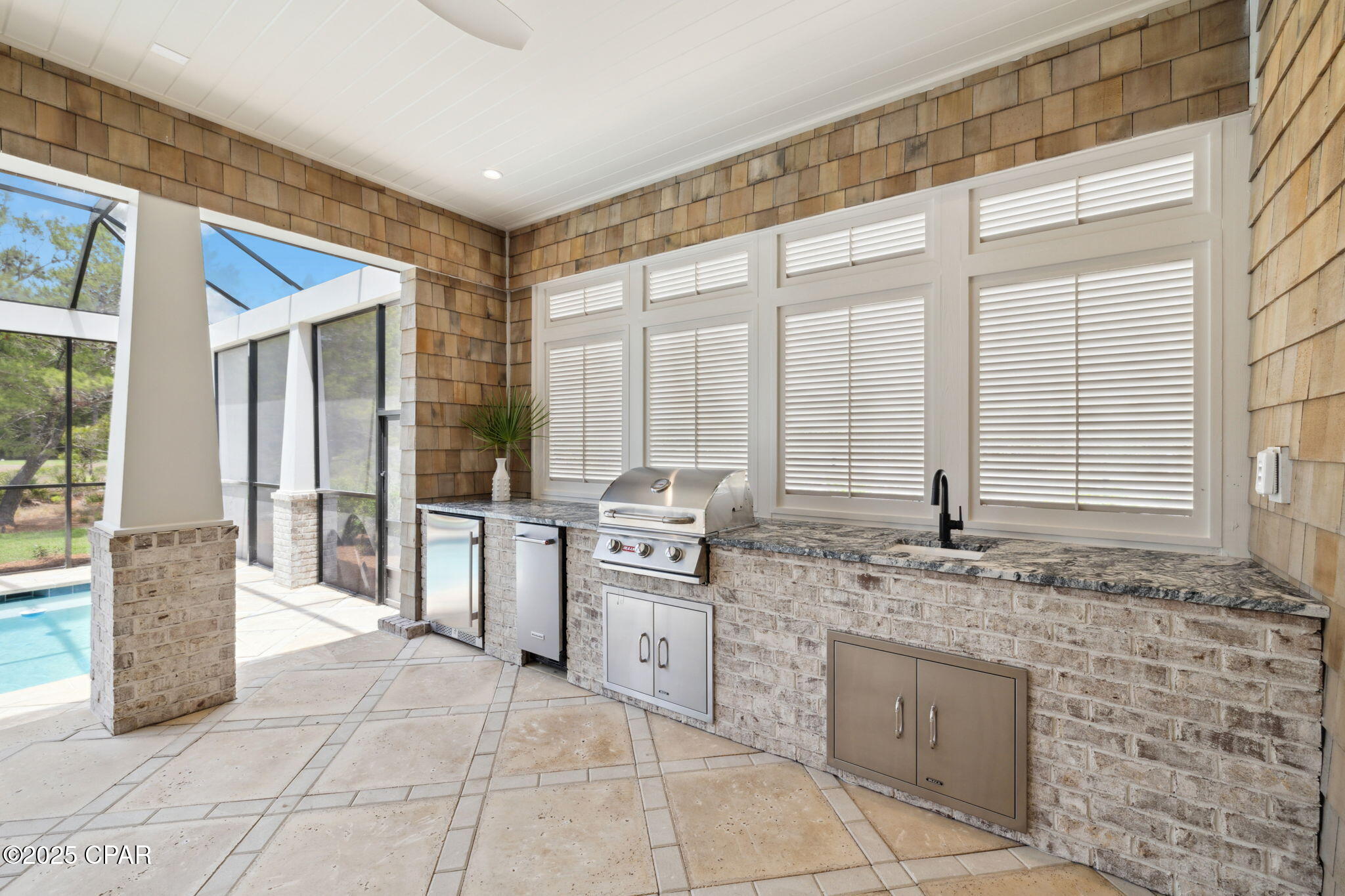 1621 Meadowlark Way