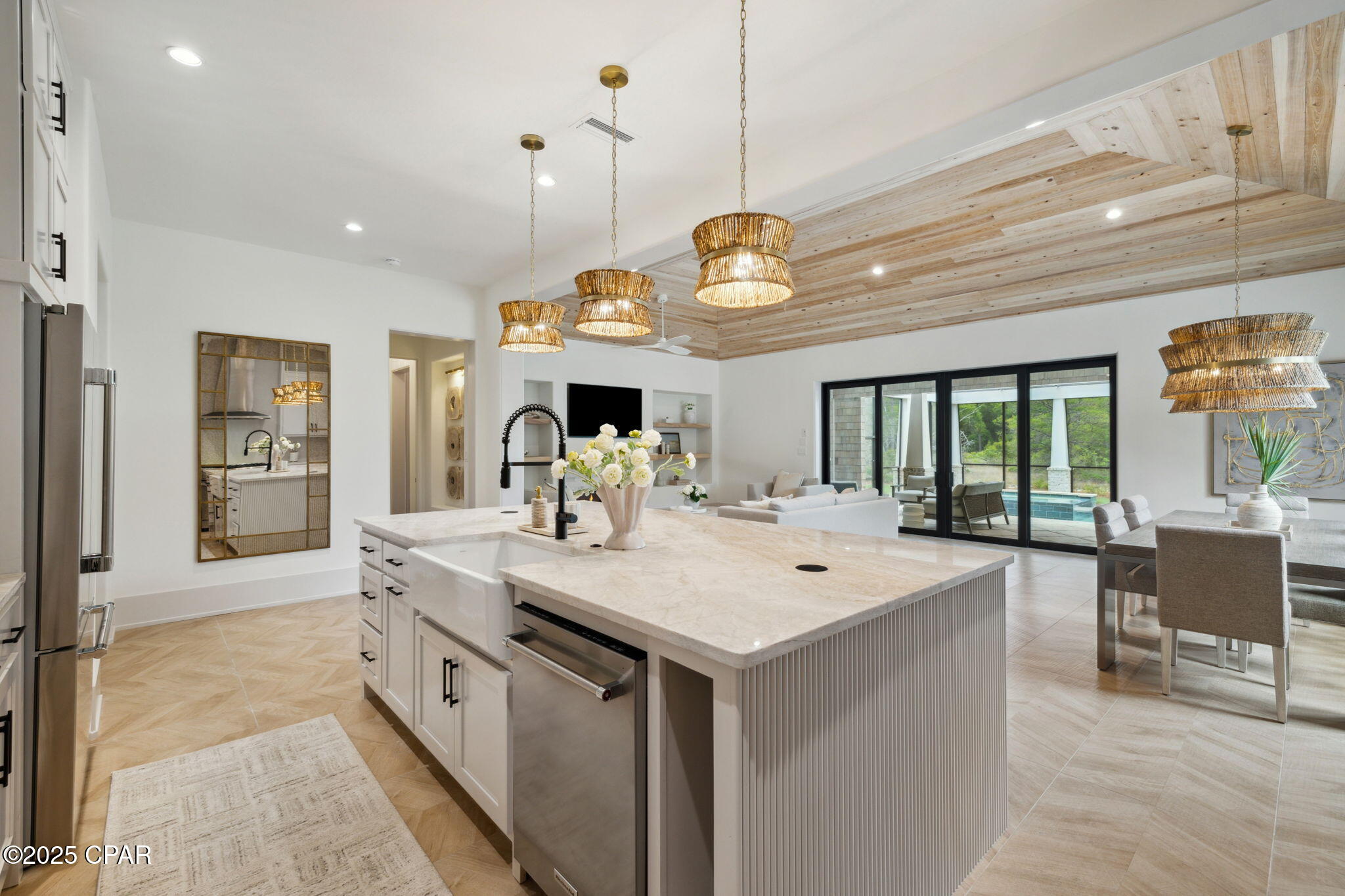 1621 Meadowlark Way
