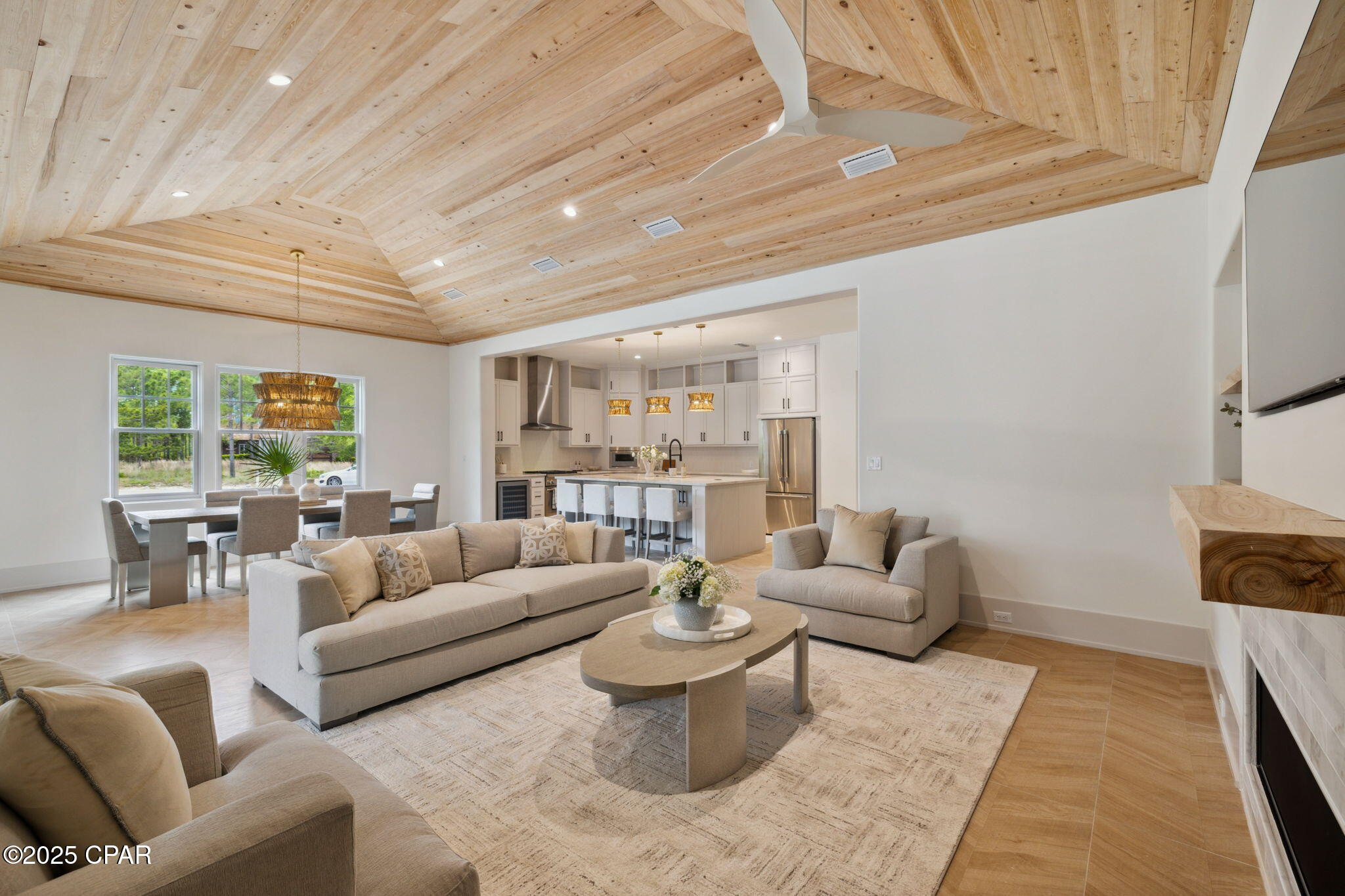 1621 Meadowlark Way
