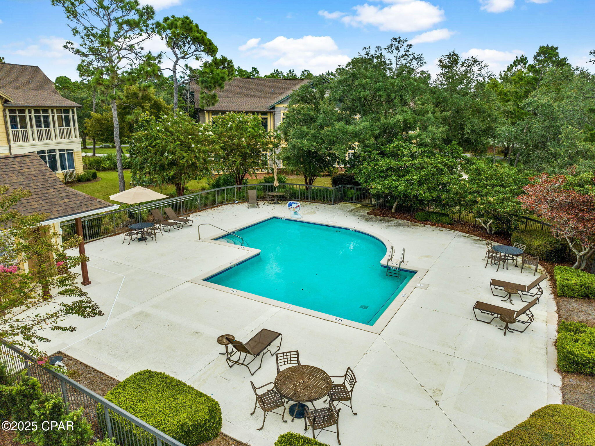 1621 Meadowlark Way