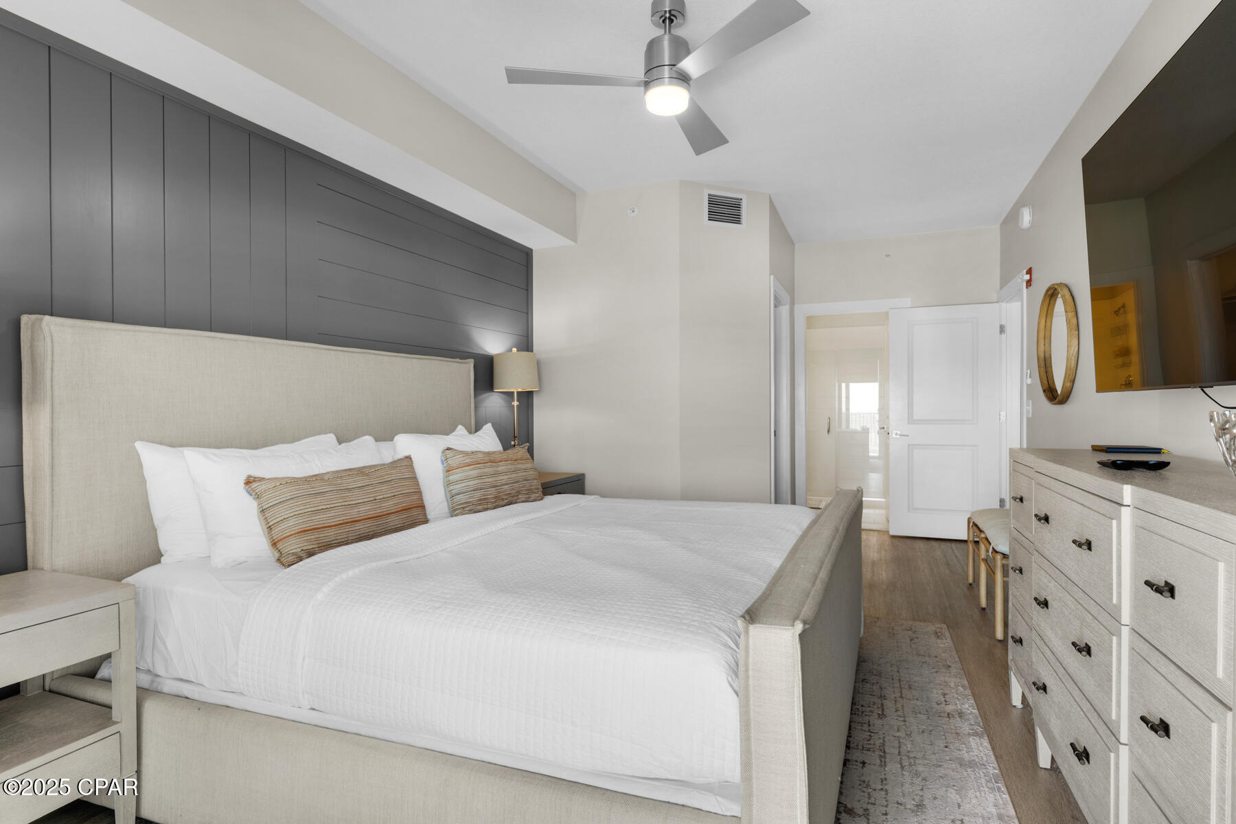 15928 Front Beach Road 711