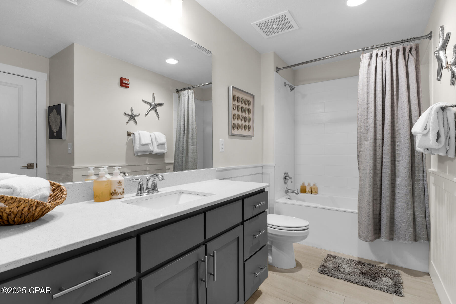 15928 Front Beach Road 711