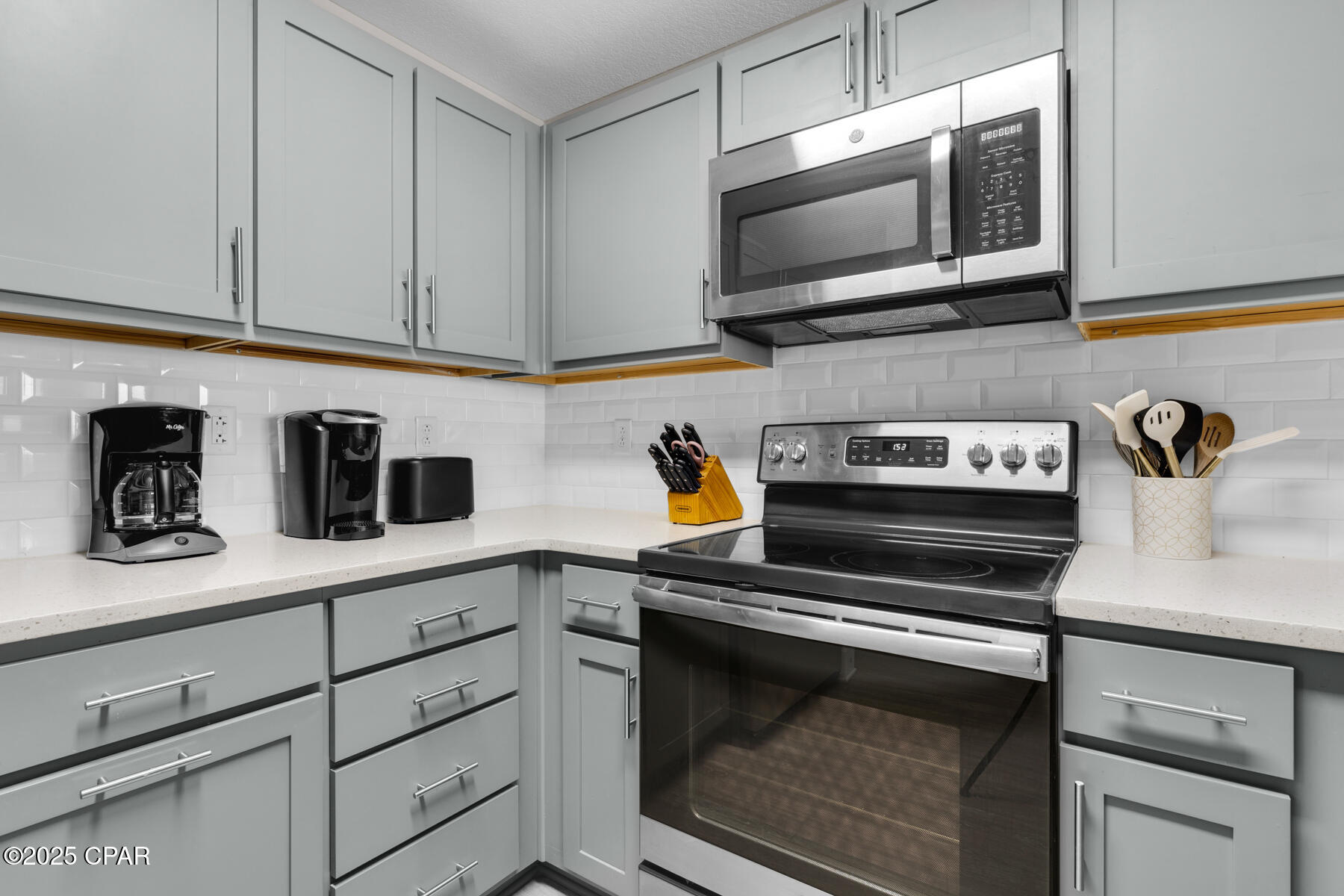 15928 Front Beach Road 711