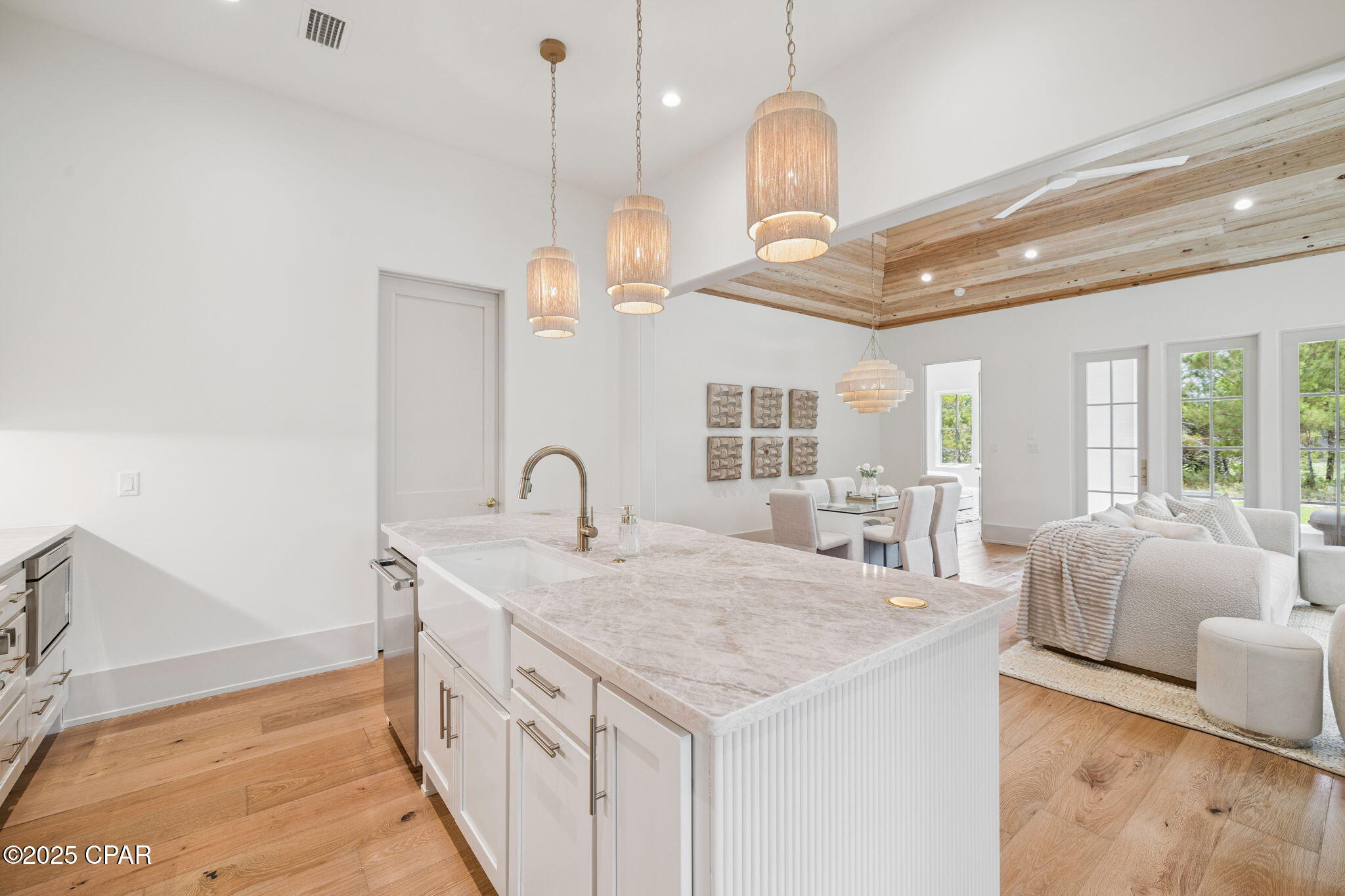 1576 Salamander Trail