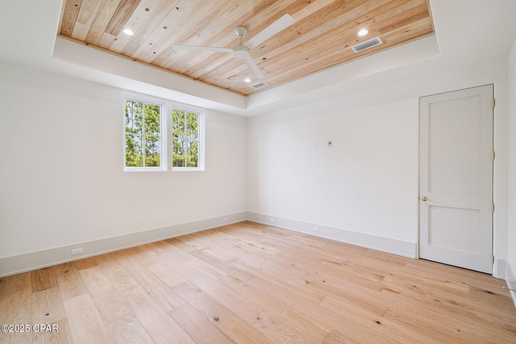 1576 Salamander Trail