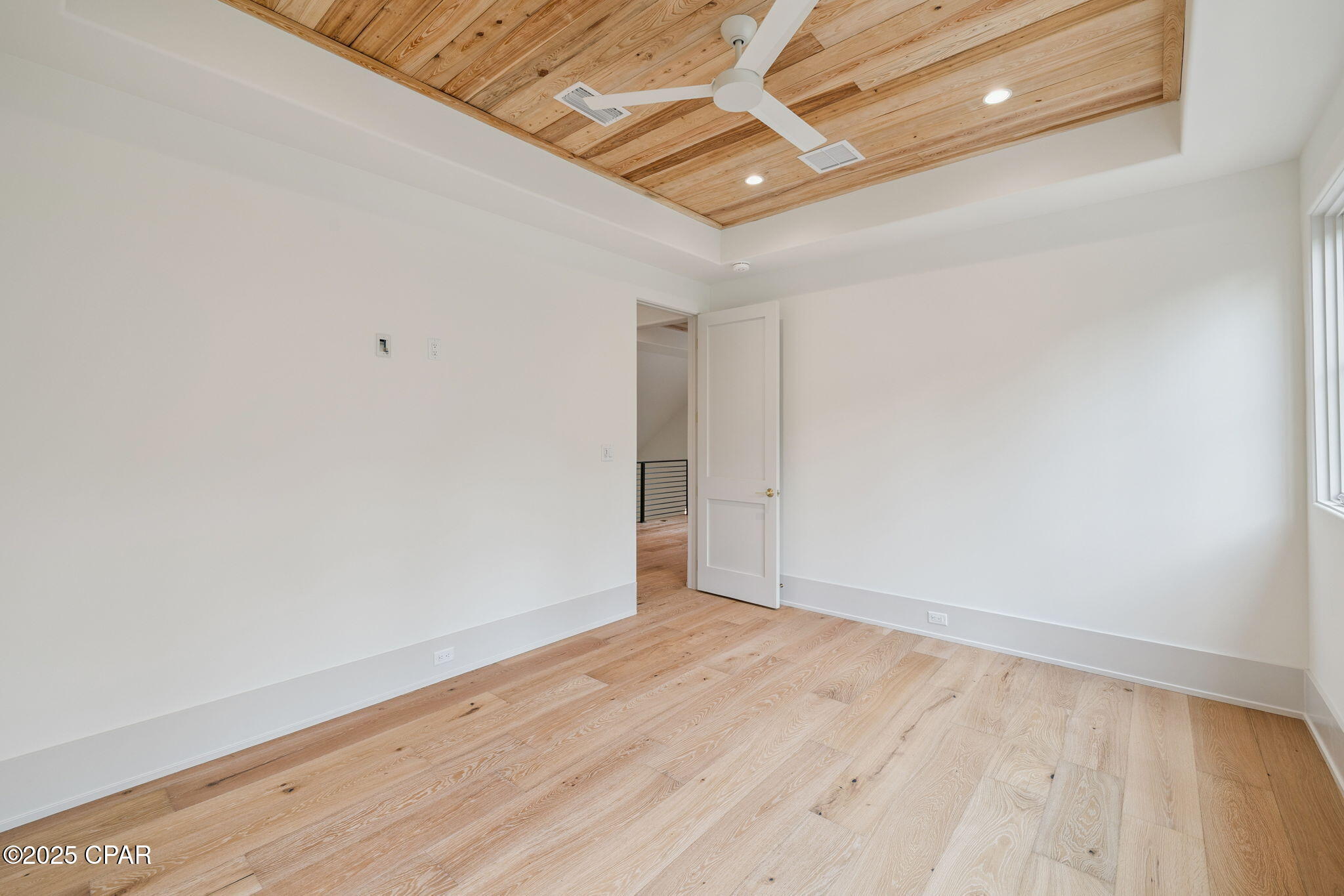 1576 Salamander Trail