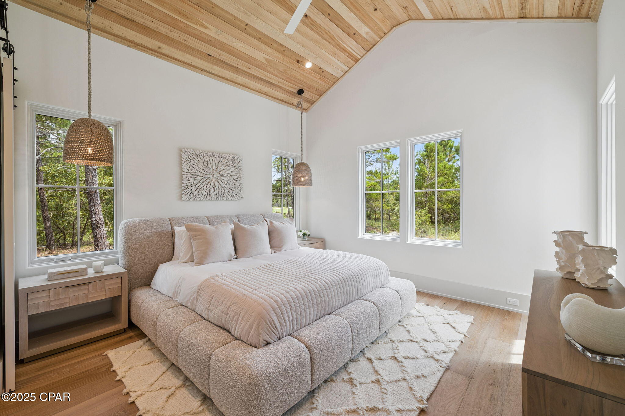 1576 Salamander Trail