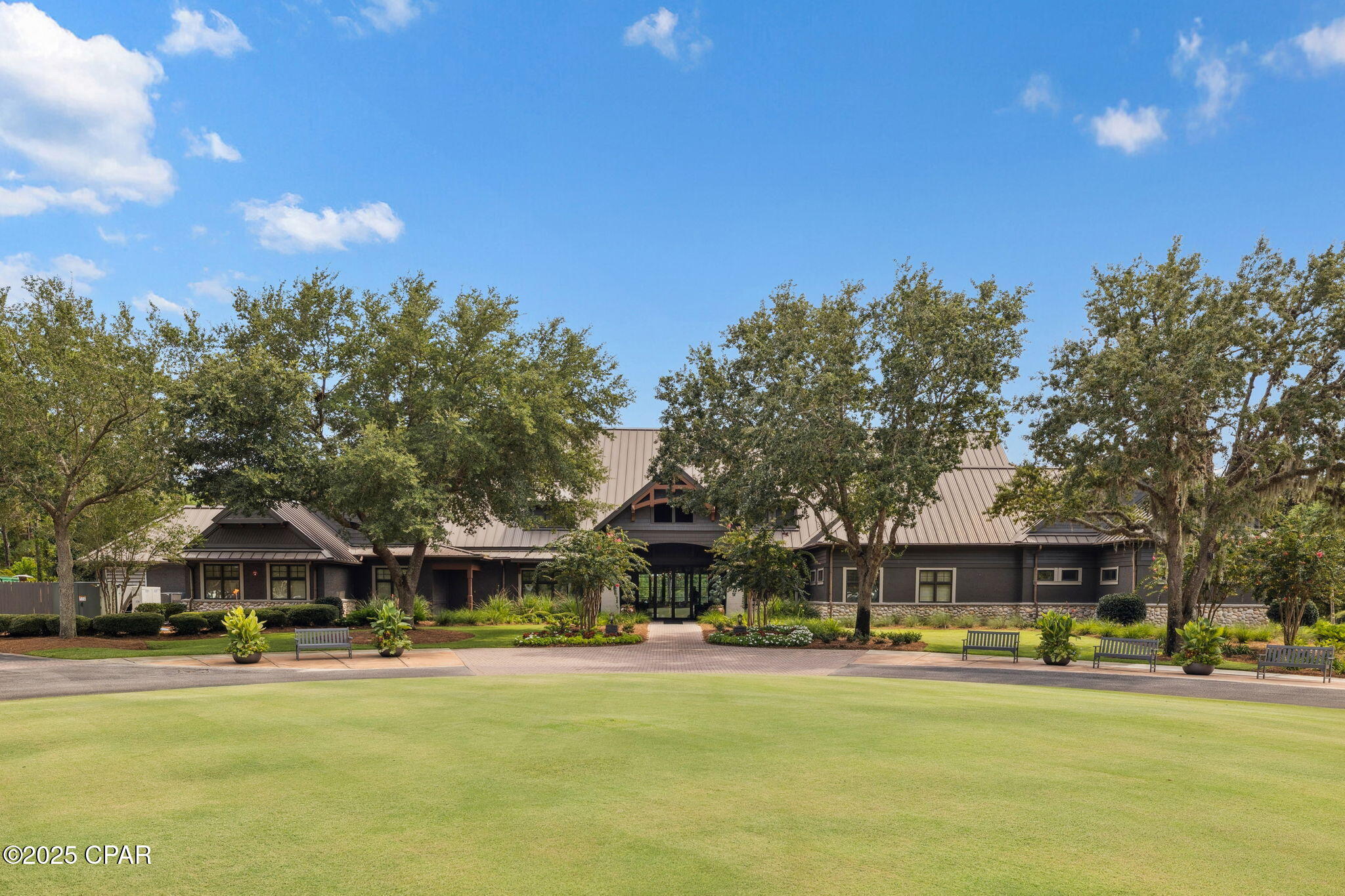 1576 Salamander Trail