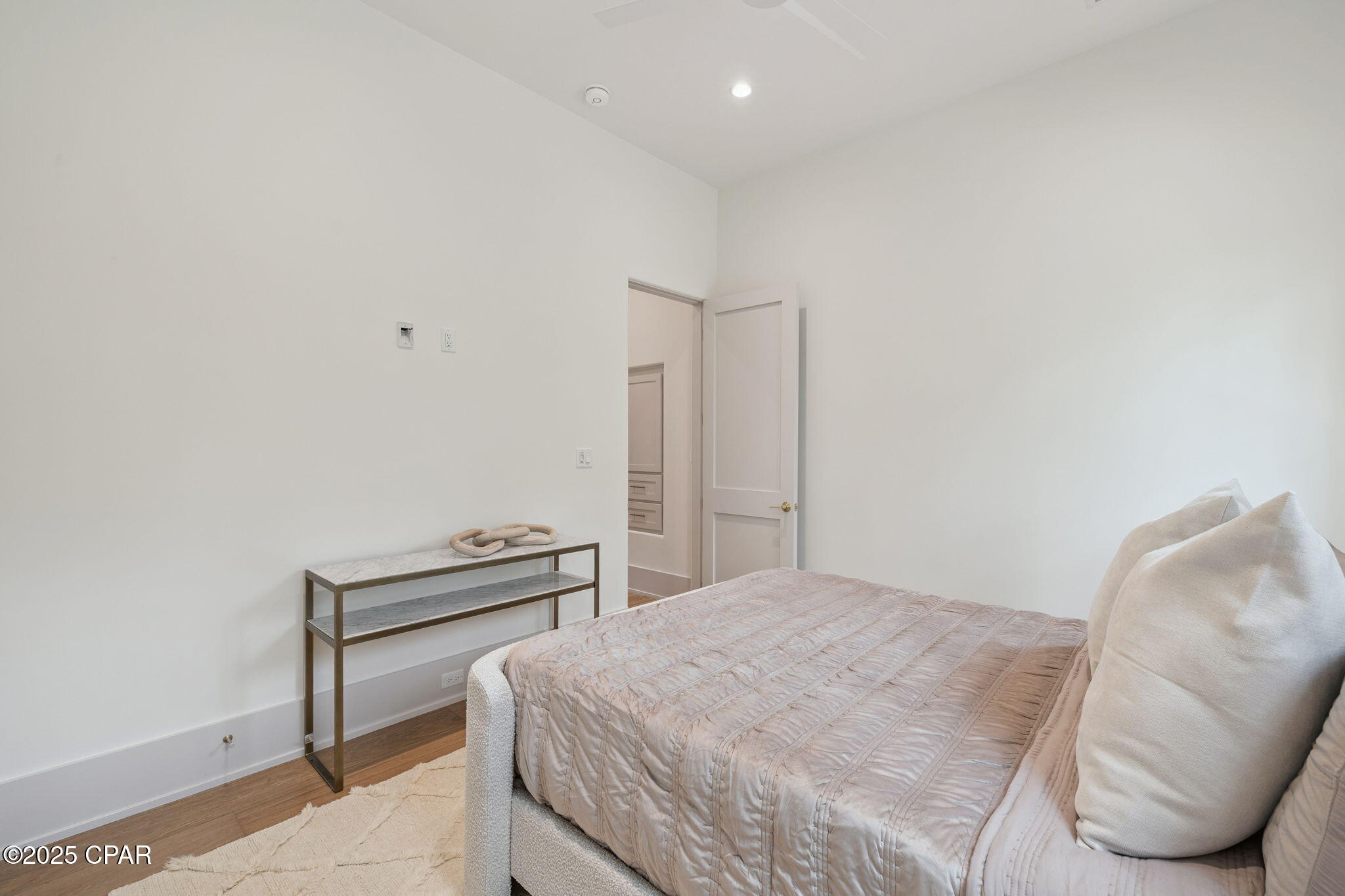 1576 Salamander Trail