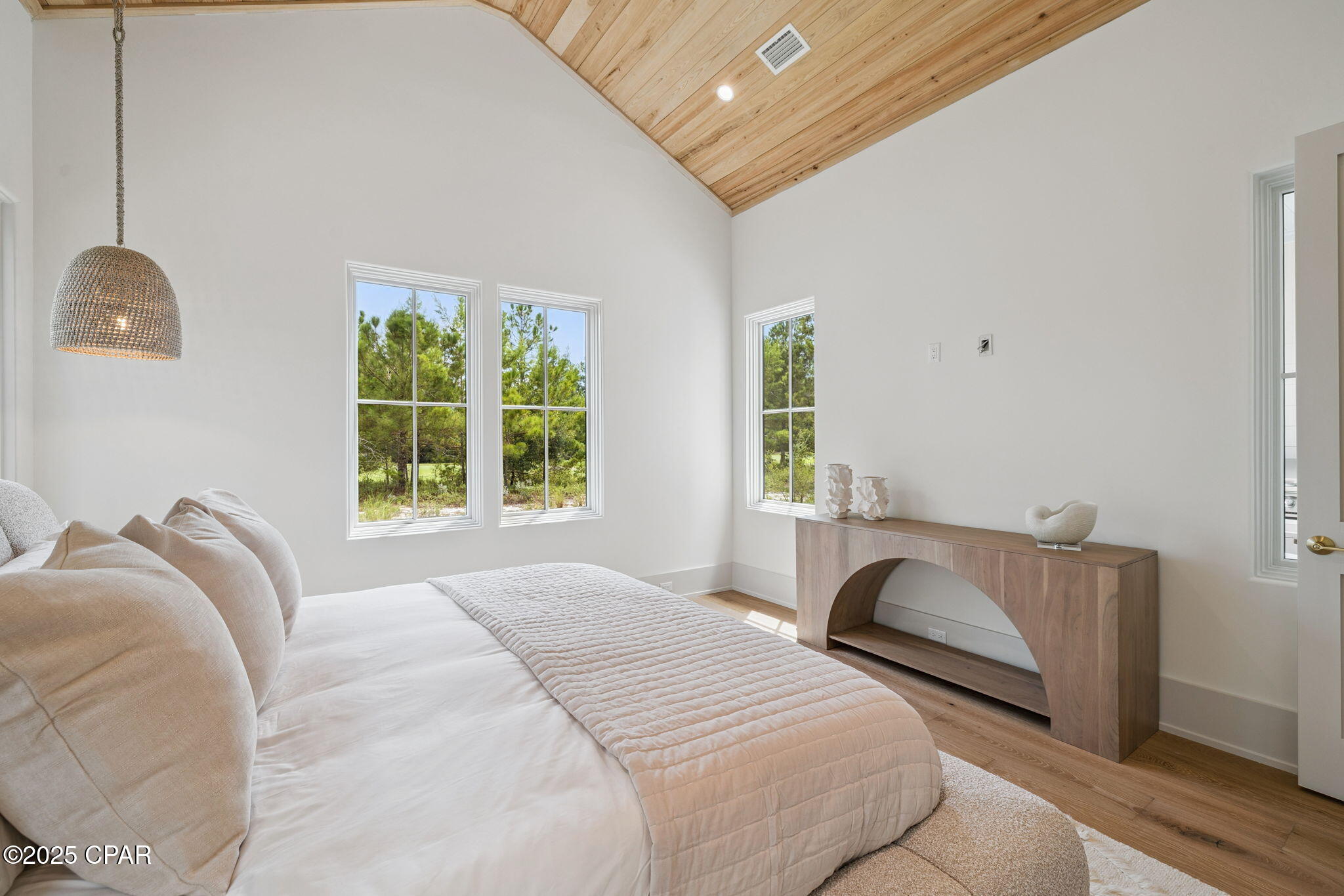 1576 Salamander Trail