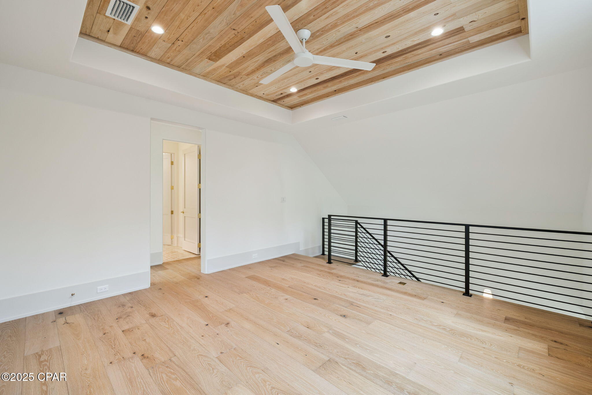 1576 Salamander Trail