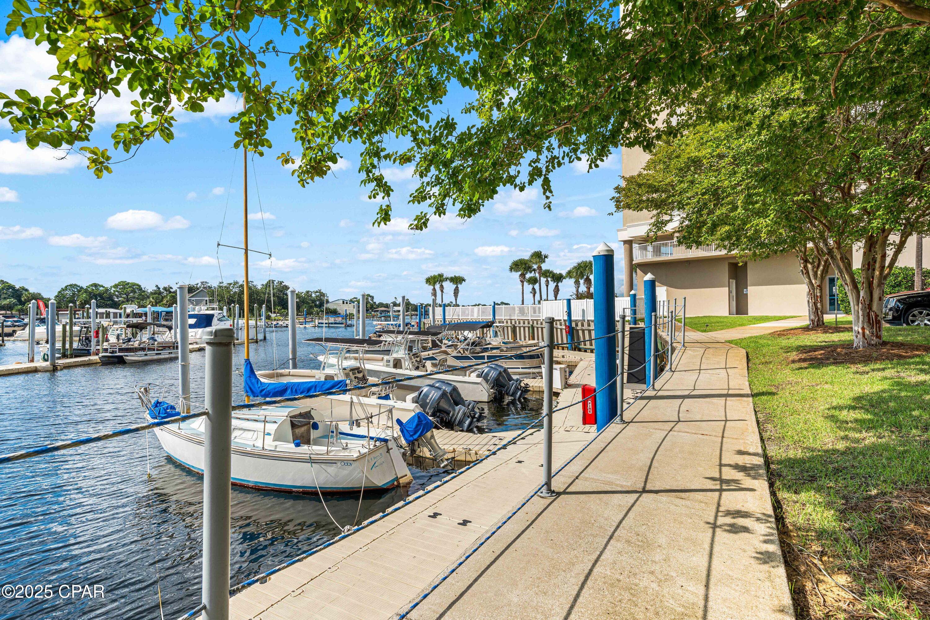 6422 W Hwy 98 404 404