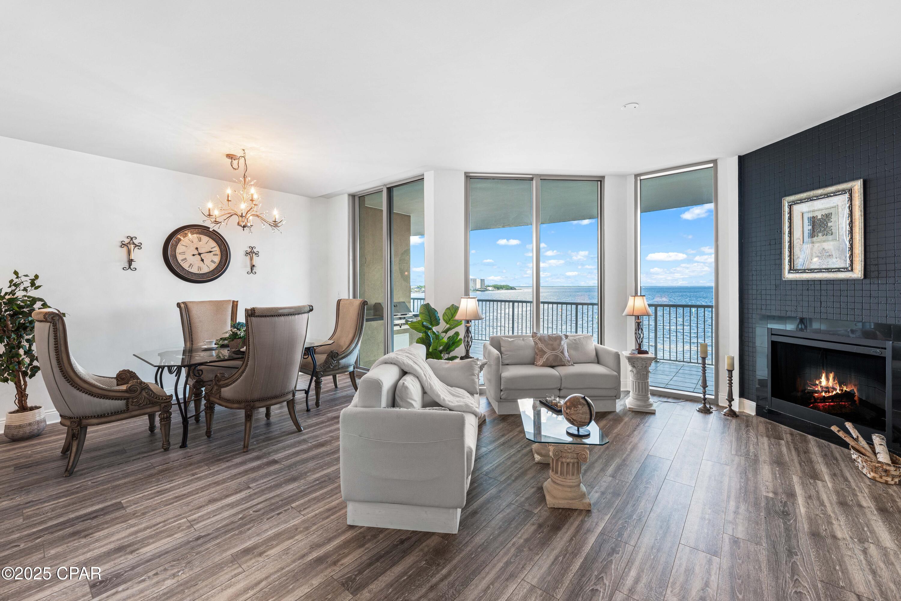 6422 W Hwy 98 404 404