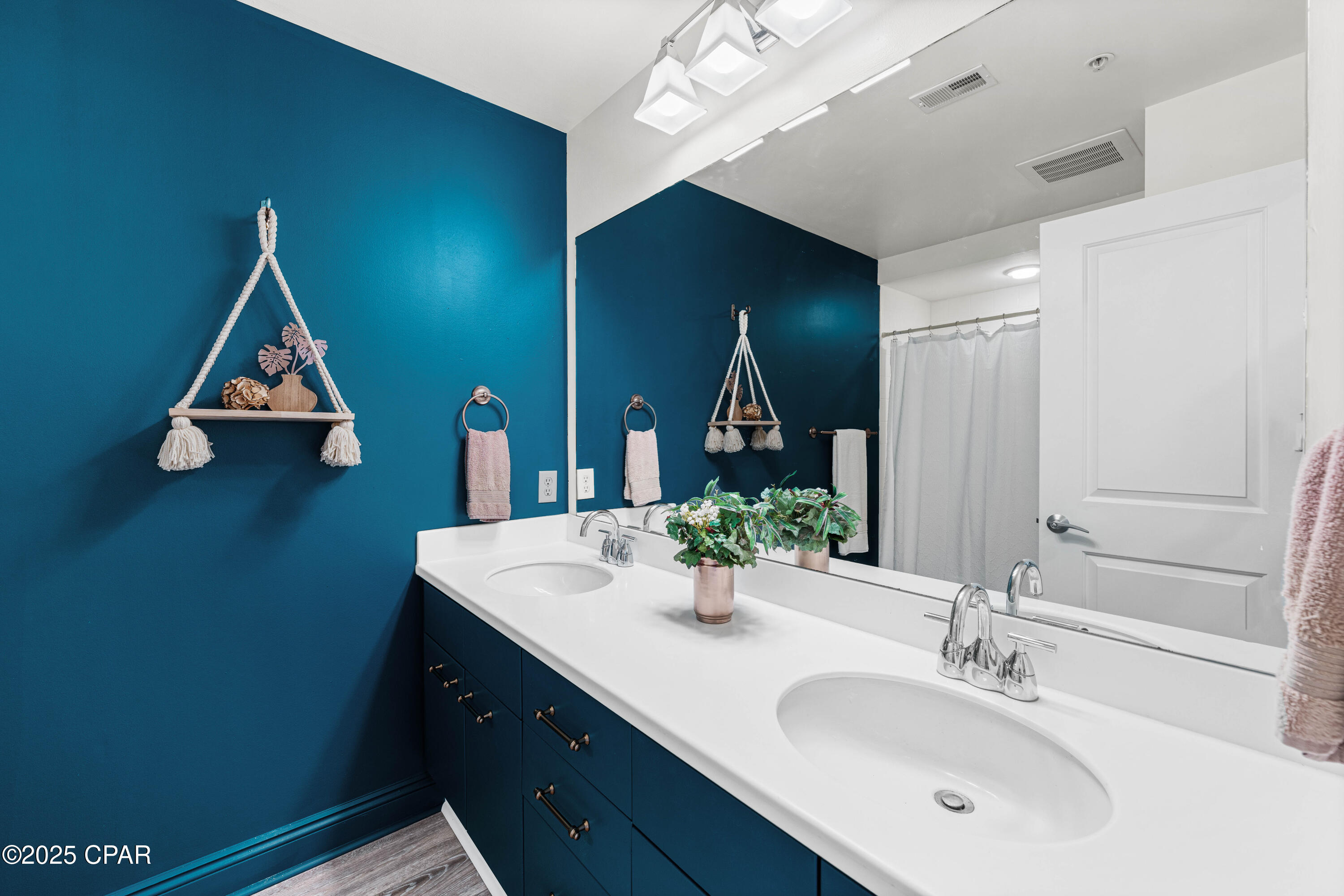 6422 W Hwy 98 404 404