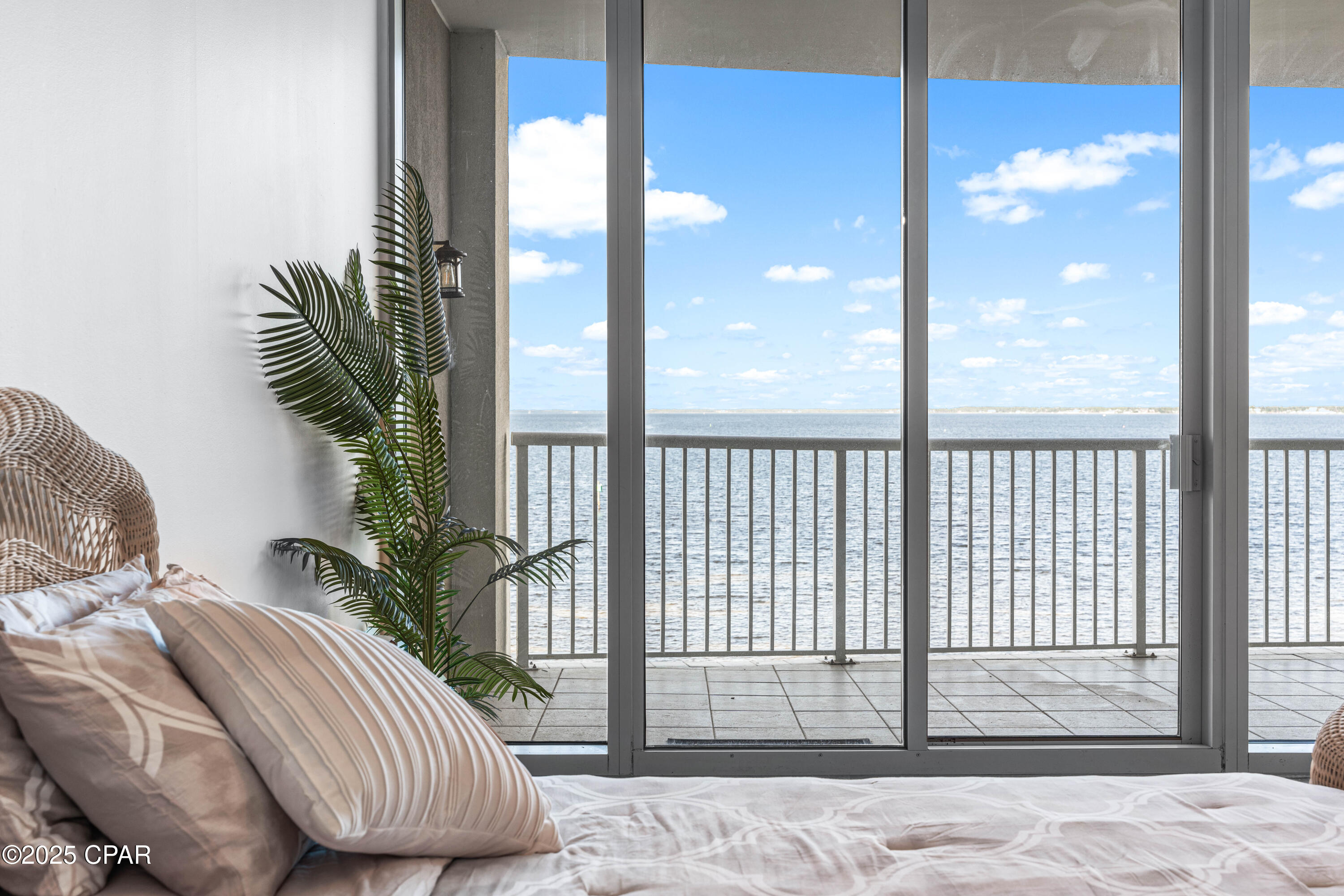 6422 W Hwy 98 404 404