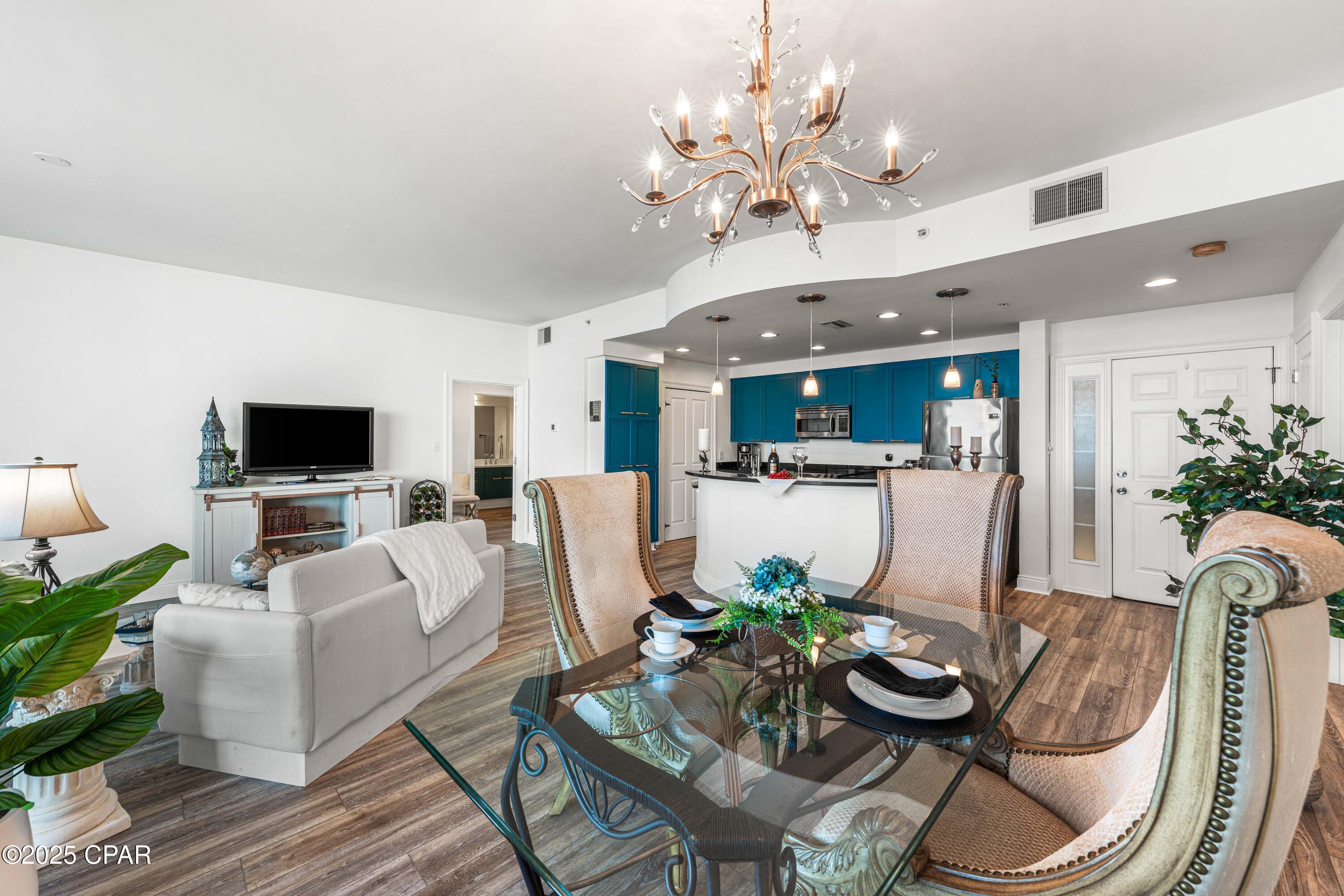 6422 W Hwy 98 404 404