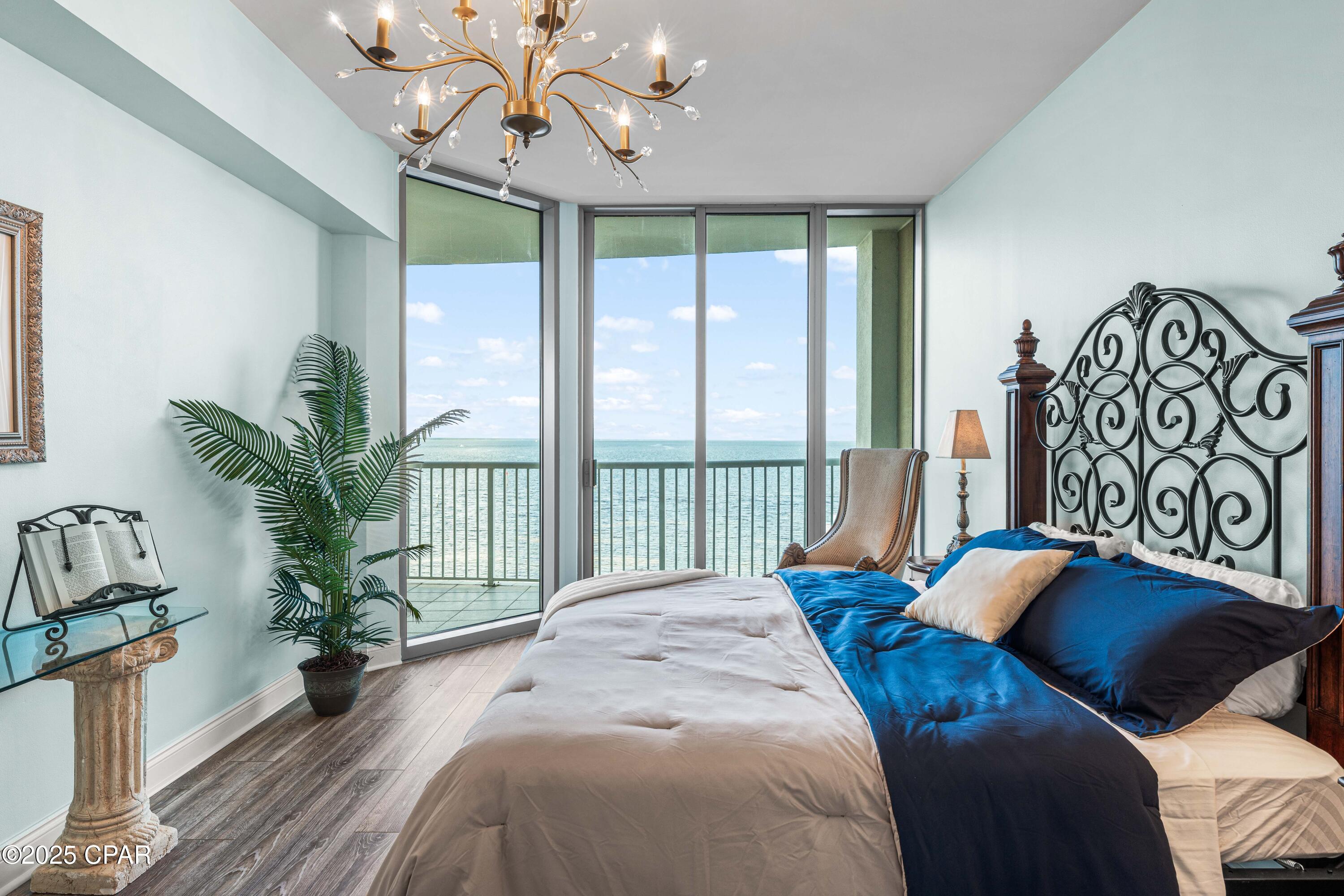 6422 W Highway 98 404